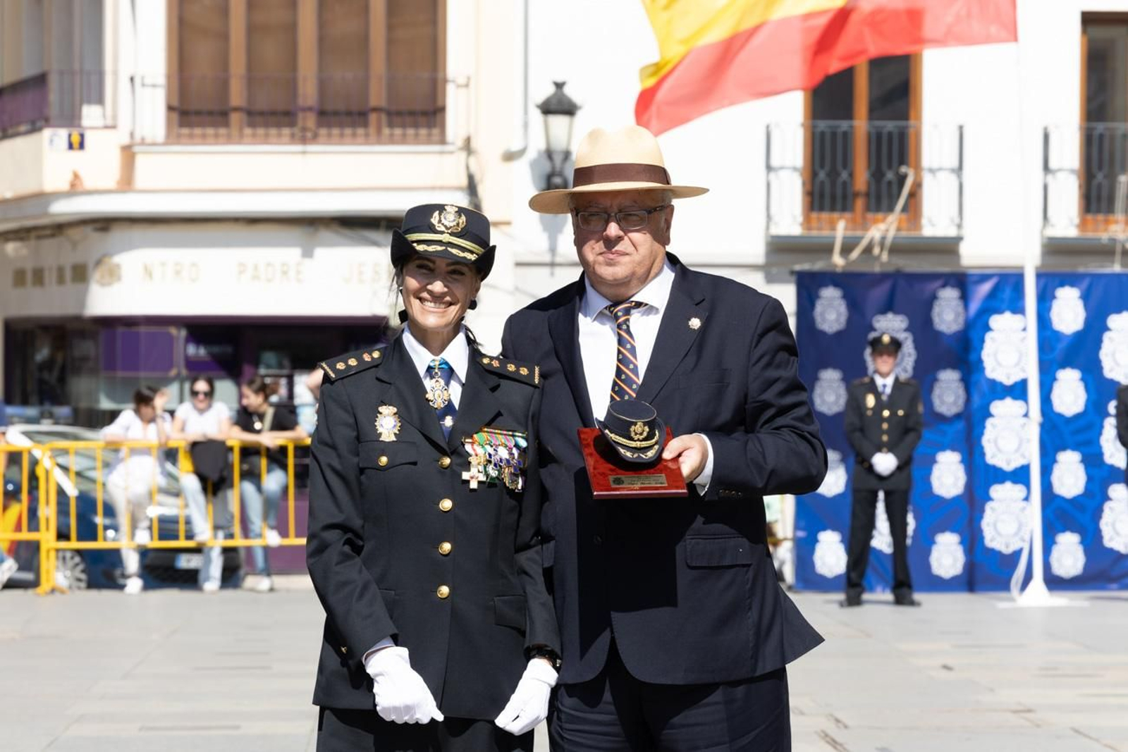 Acto por el día de la Policía Nacional, con motivo de la festividad los Santos Ángeles Custodios