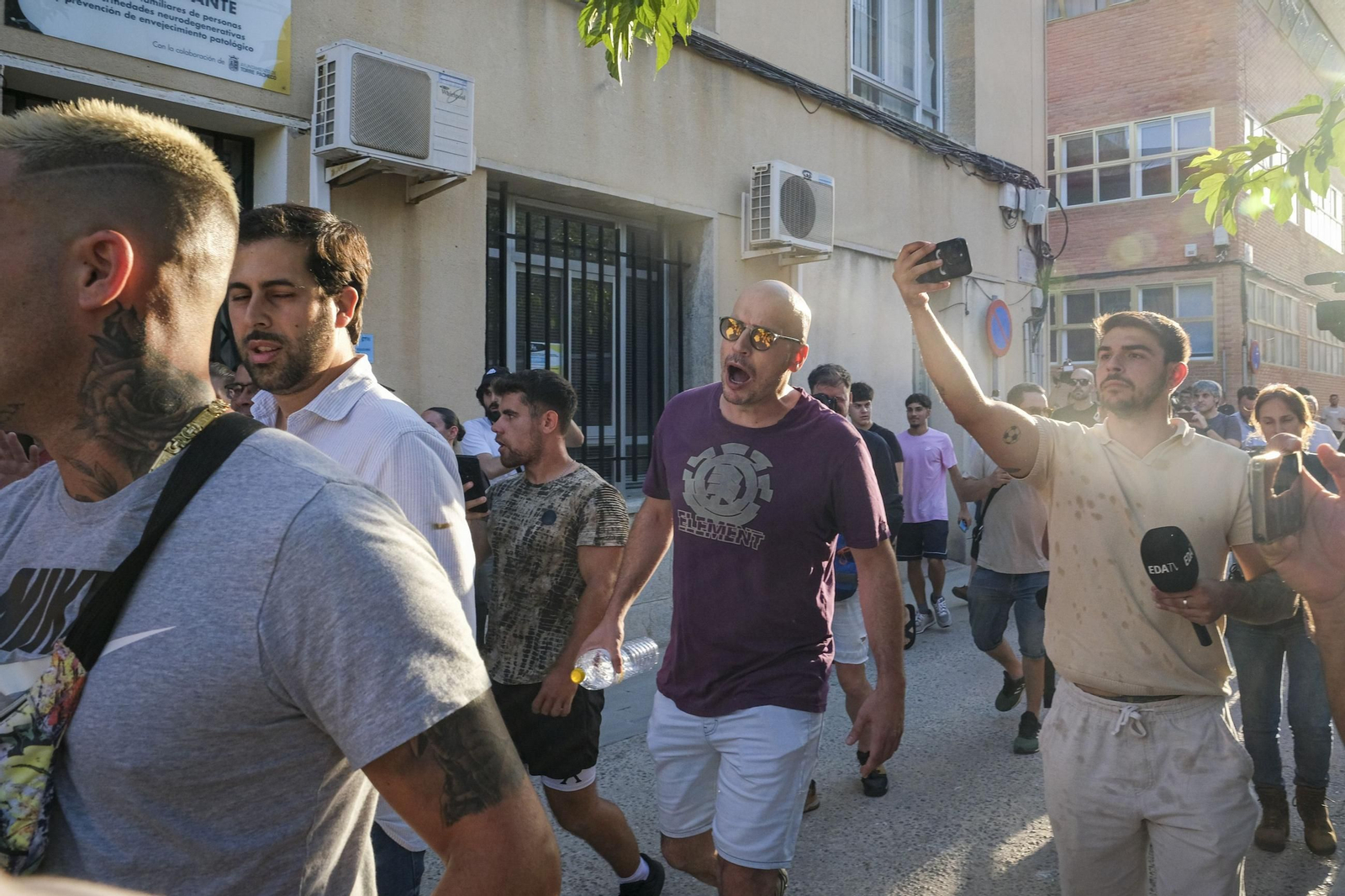 Las fotos de la manifestación frustrada de los ultras en Torre Pacheco