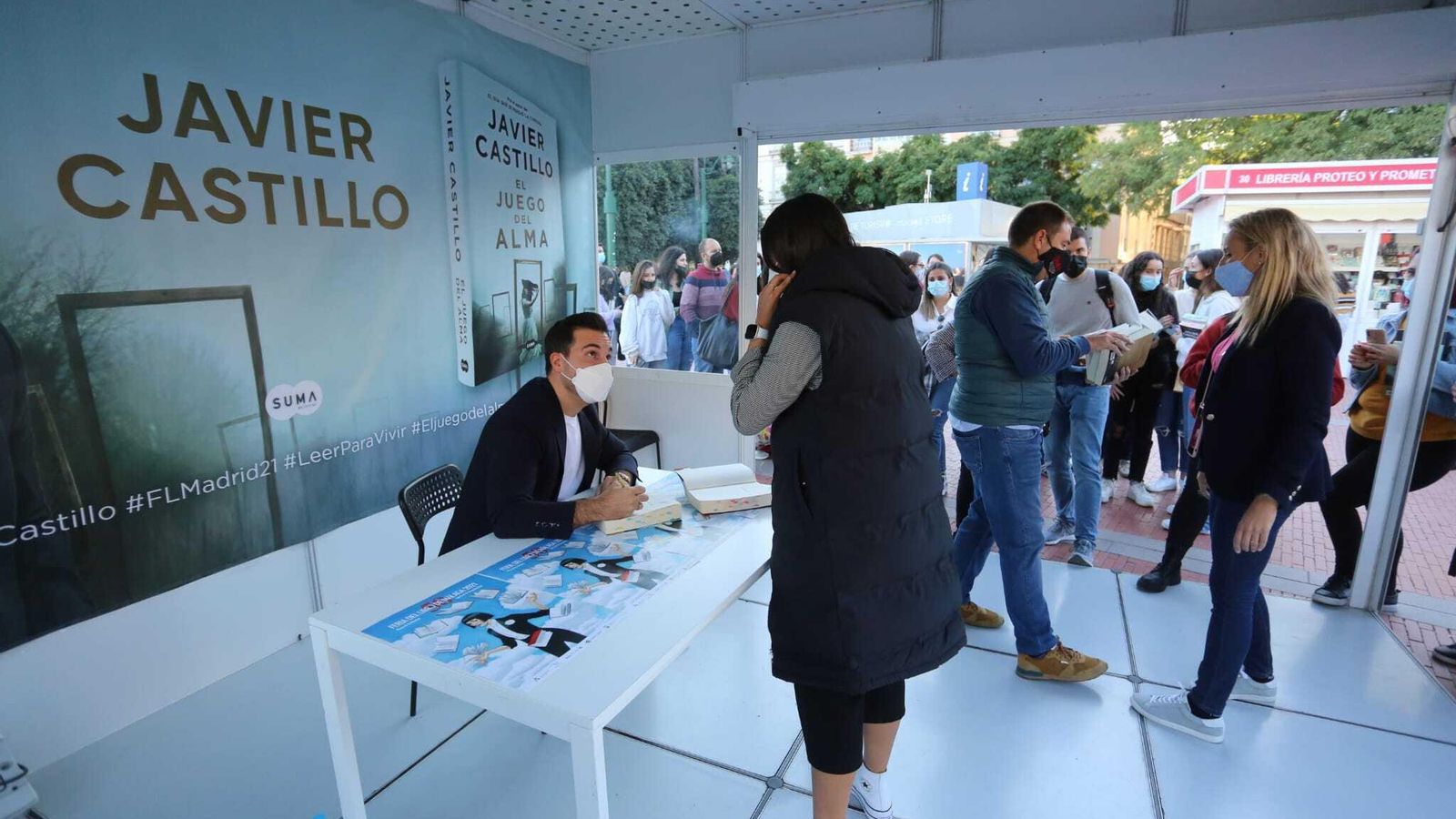 Firma de libros del malagueño Javier Castillo. Firma de libros del malagueño Javier Castillo.