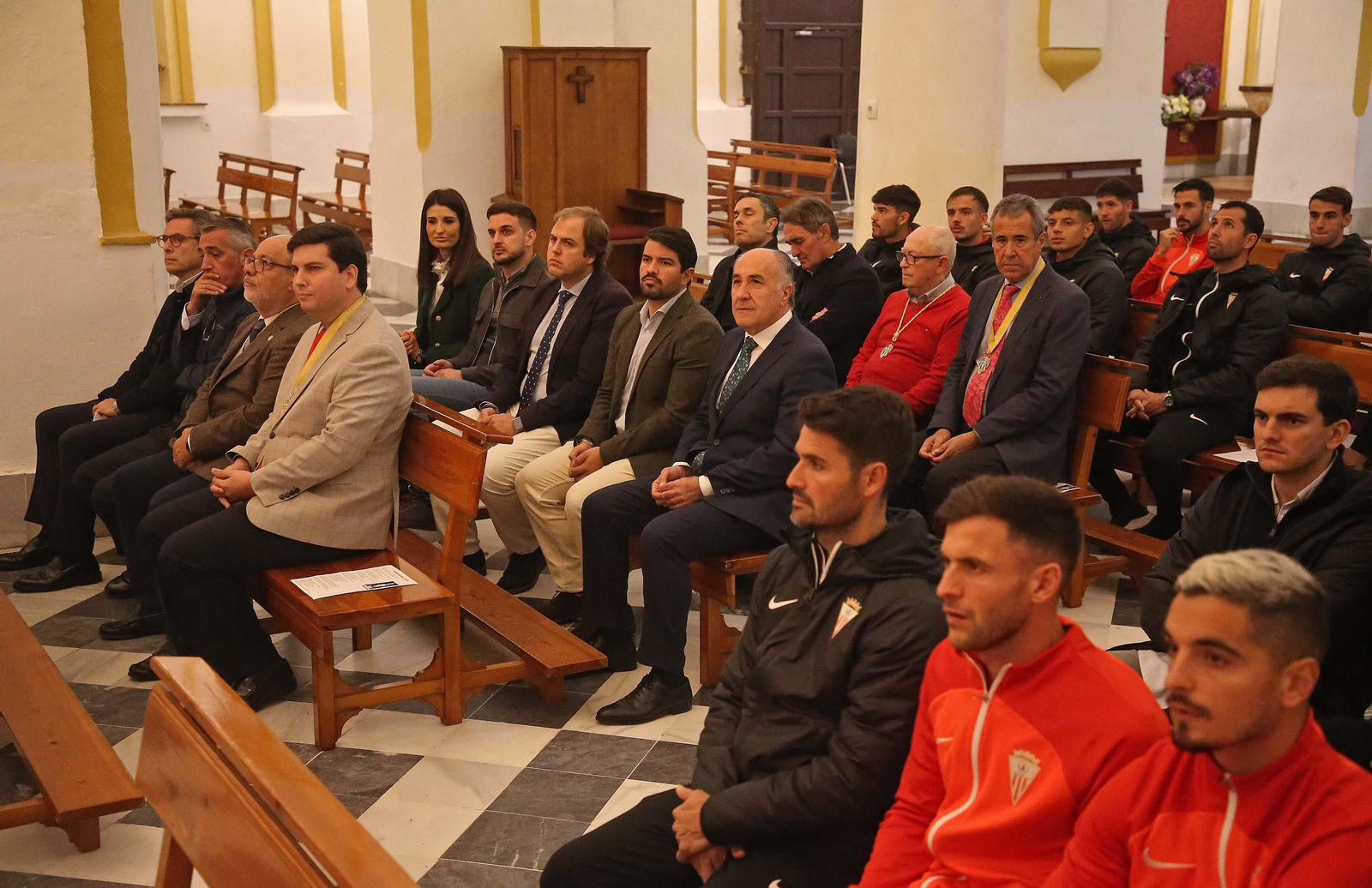 La ofrenda floral del Algeciras CF a la Virgen de la Palma, en imágenes