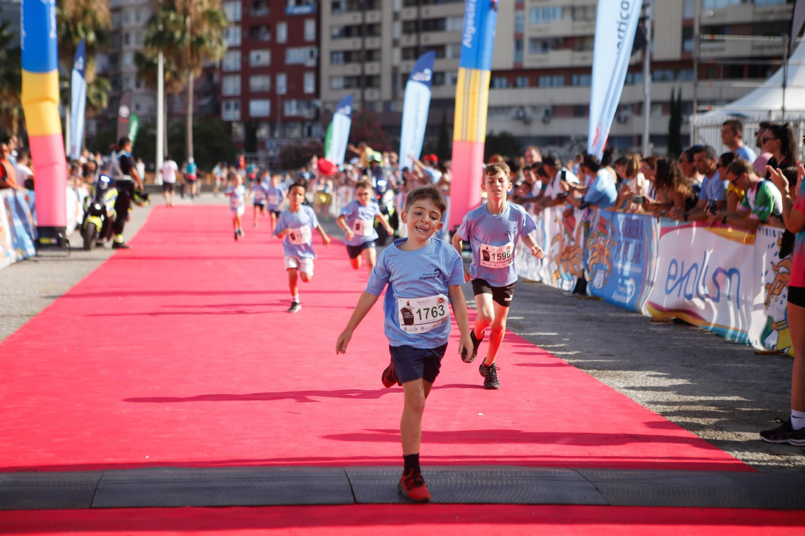Búscate en la galería de fotos de categorías inferiores de la XXIII Carrera Popular Puerto Bahía de Algeciras