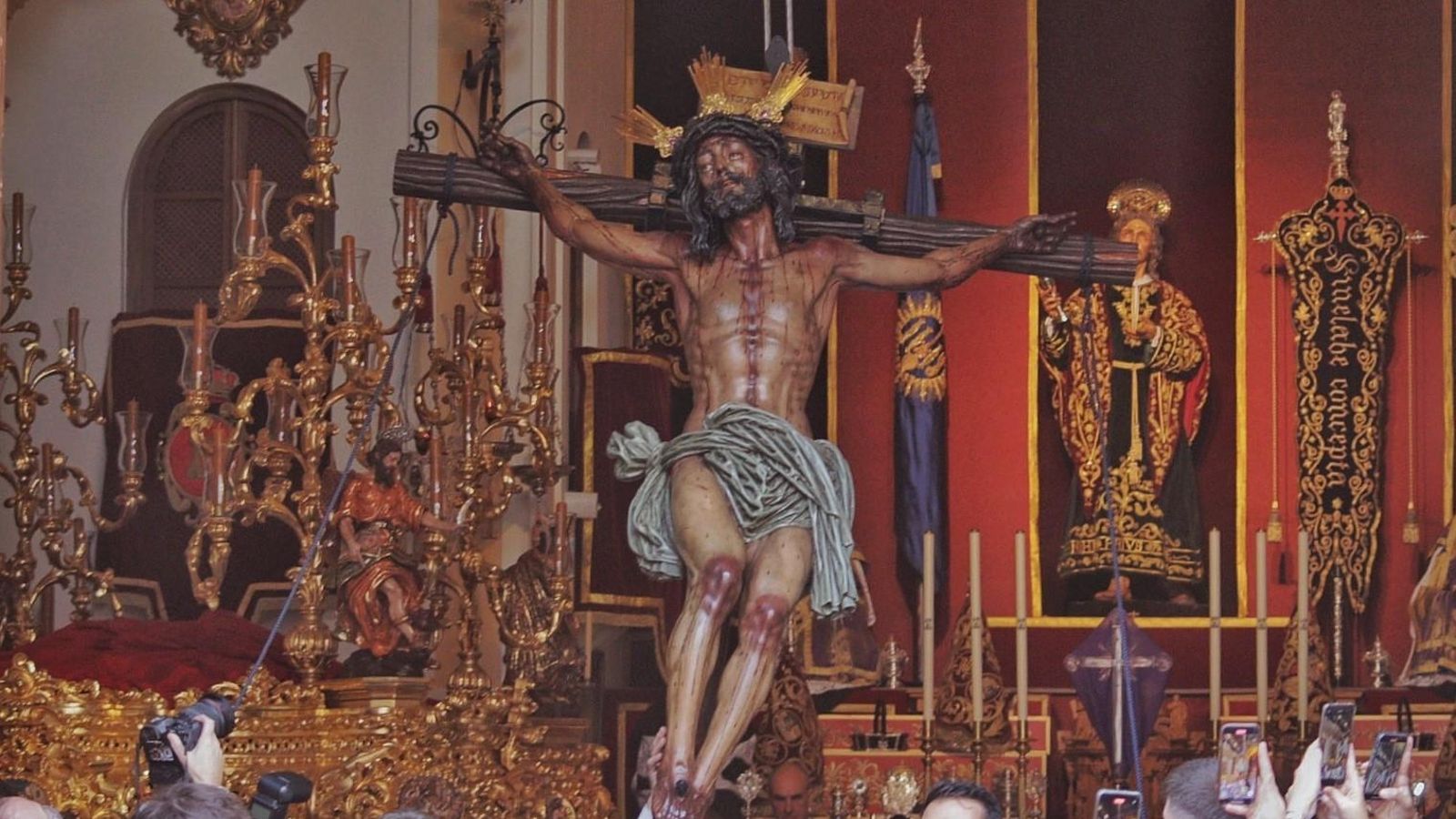 Entronización del Cristo de la Agonía Entronización del Cristo de la Agonía