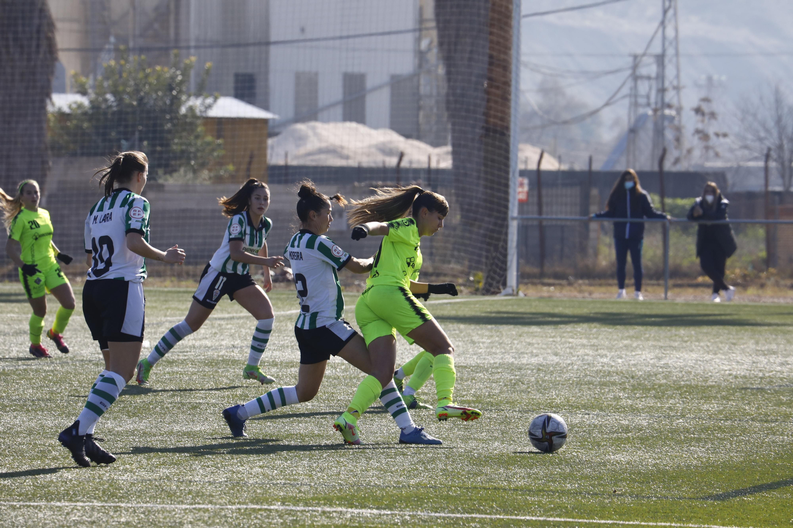 Las imágenes del derbi cordobés femenino entre el Córdoba y el Pozoalbense