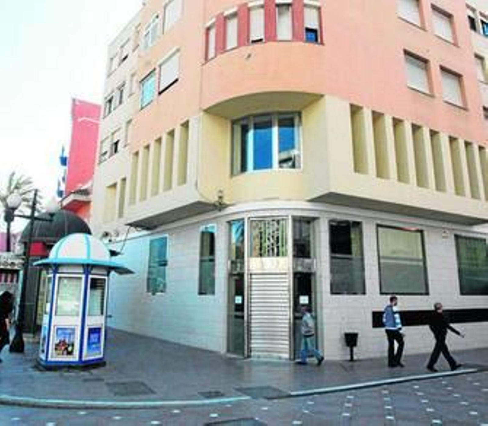 Edificio que alberga desde el lunes el servicio provincial de Recaudación, situado en la calle Real.