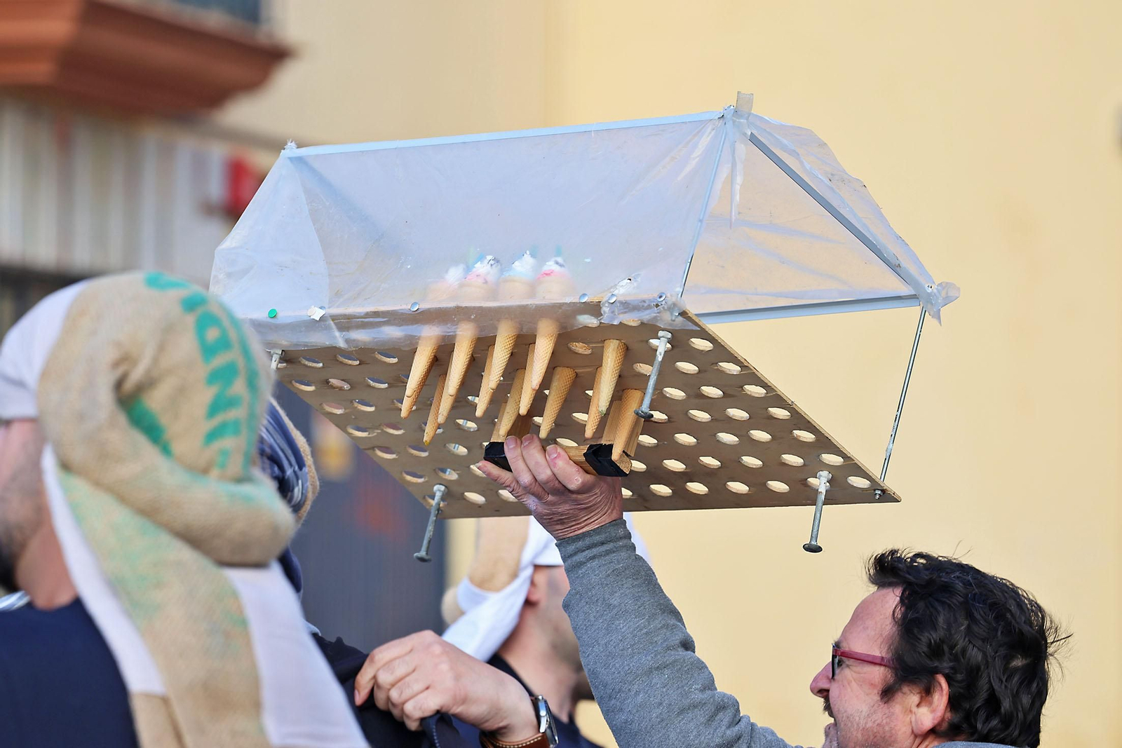 Martes Santo en Huelva: Imágenes de la Hermandad de La Lanzada