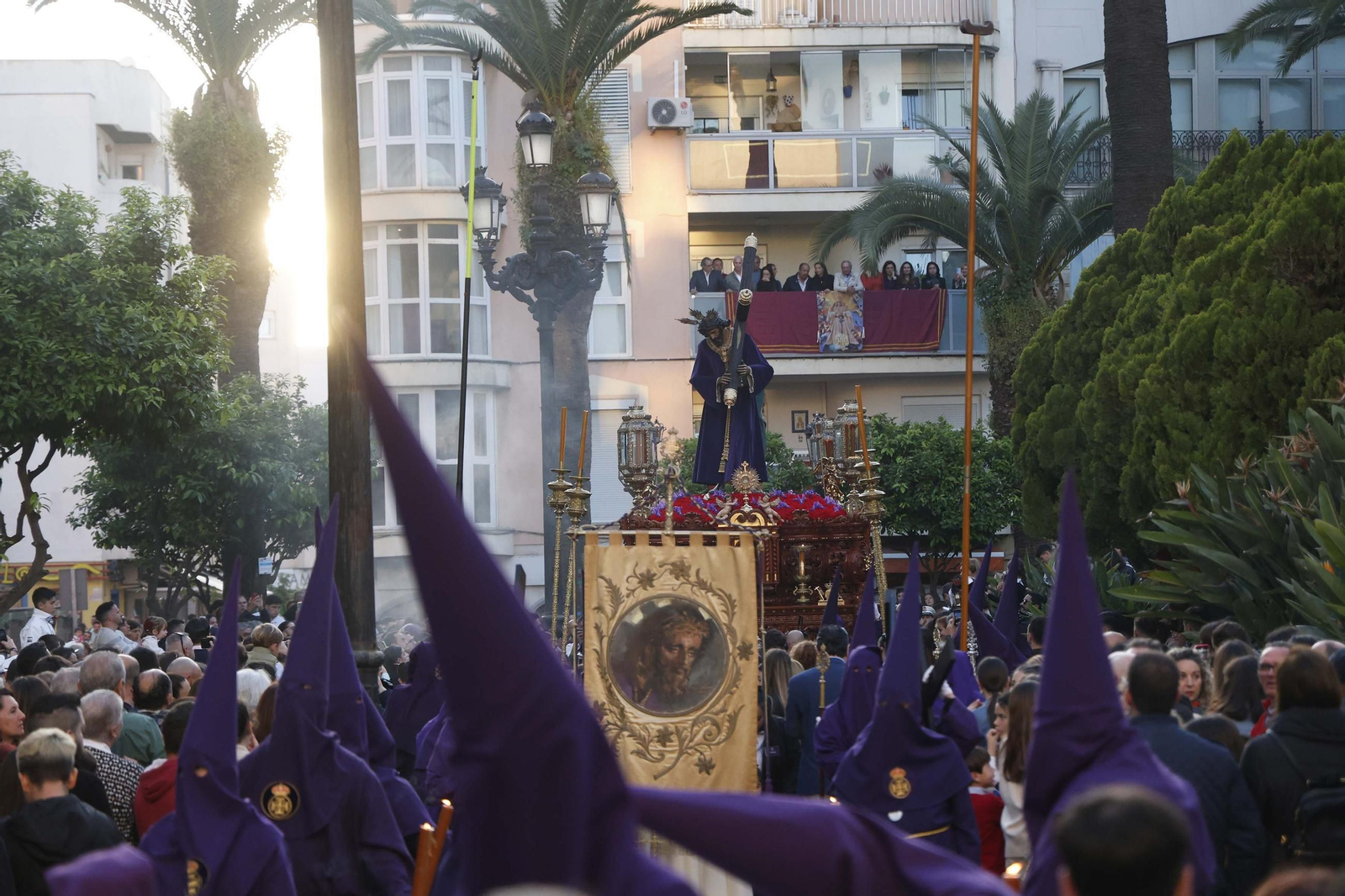 Fotos del Jueves Santo en La Línea: Perdón, Gran Poder y Angustias