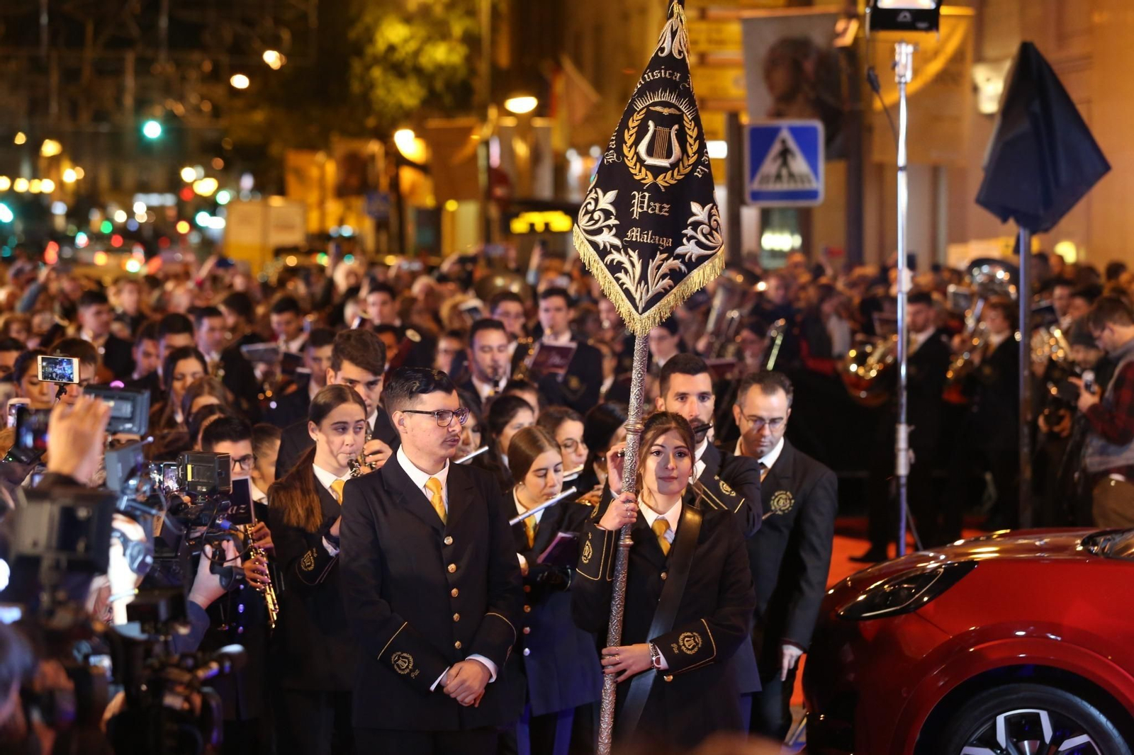 La alfombra roja de la inauguración del Teatro del Soho.