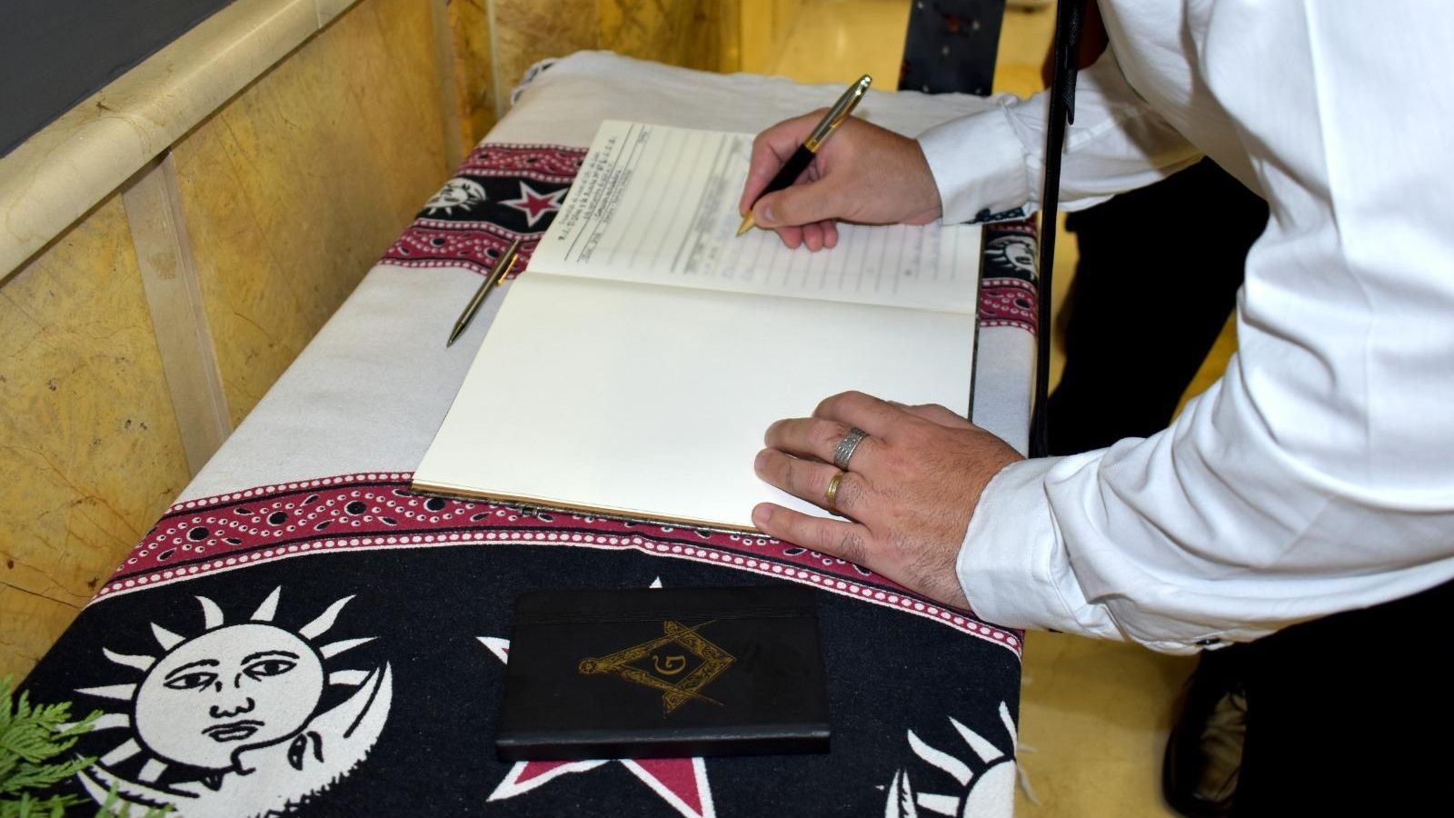 3a7e55e4-0e79-4ee8-9d39-28daa393e9b5