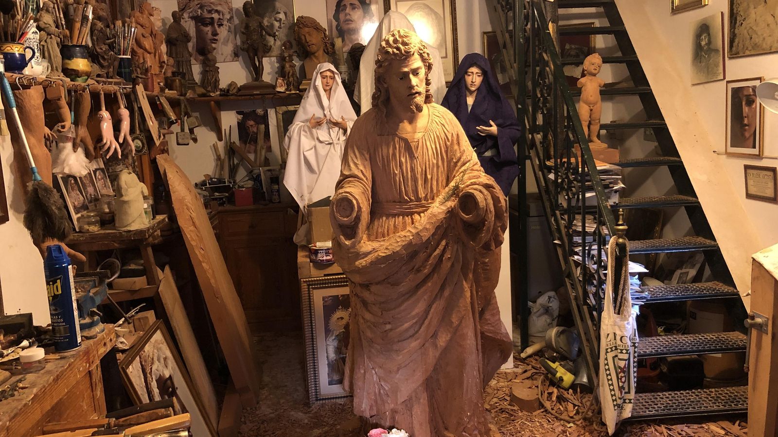 Así quedó el taller de Álvarez Duarte el último día de trabajo antes de que sufriera el ictus.