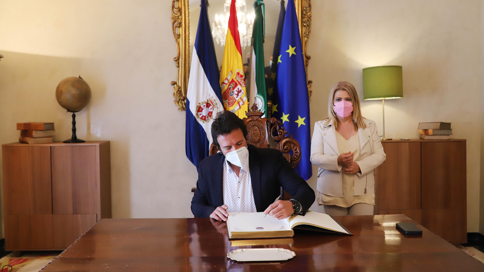 Kichi visita al ayuntamiento de Jerez