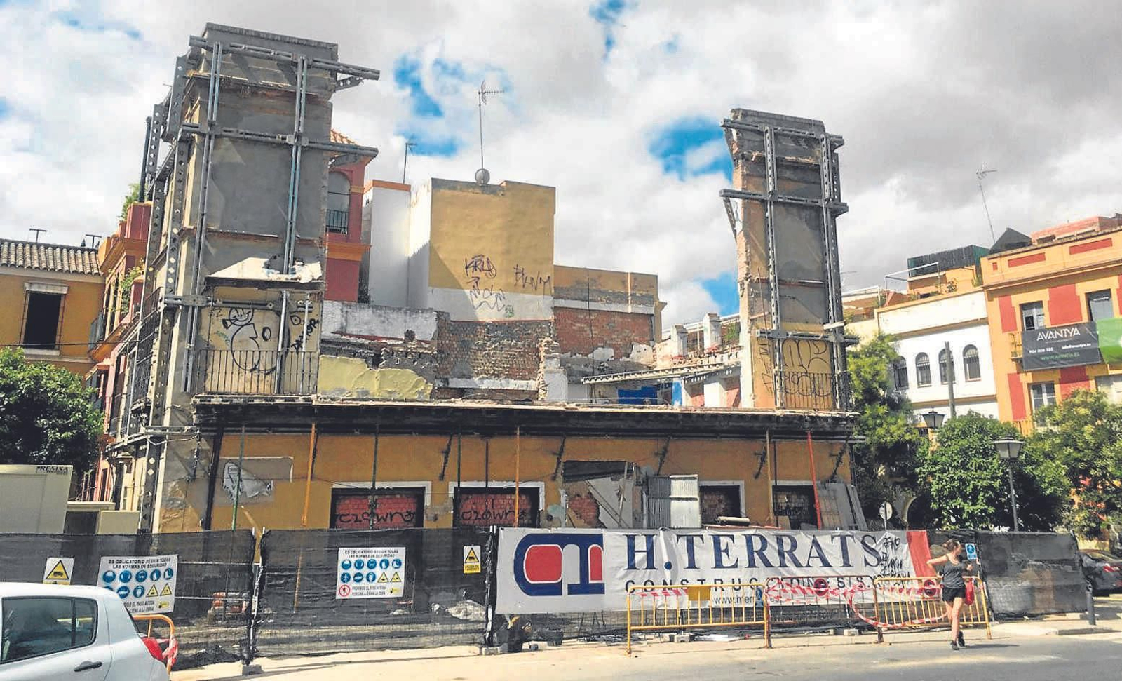 La casa regionalista del arrabal que ha sido demolida