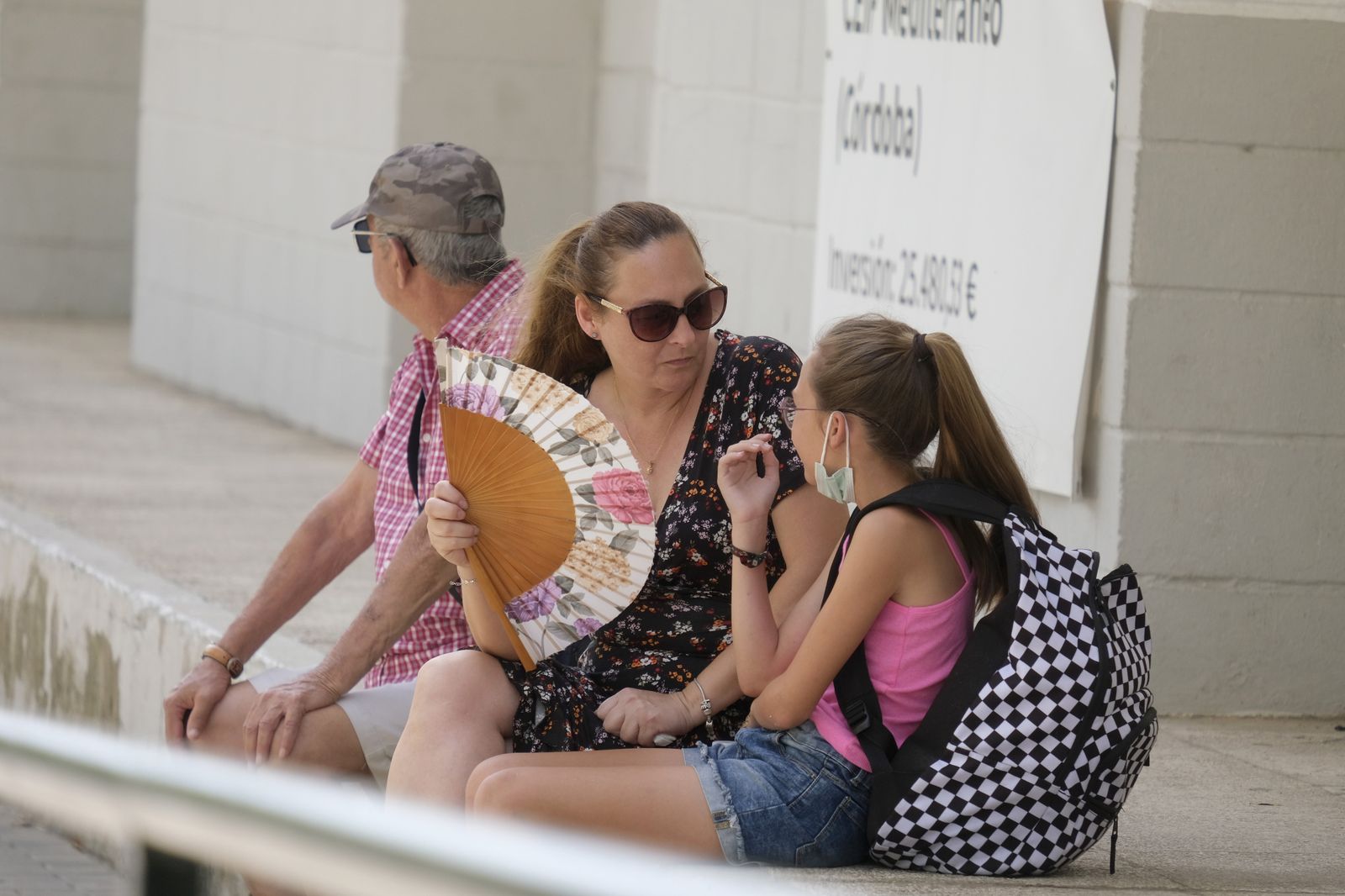 Protesta en el colegio Mediterráneo de Córdoba por los problemas de climatización, en imágenes