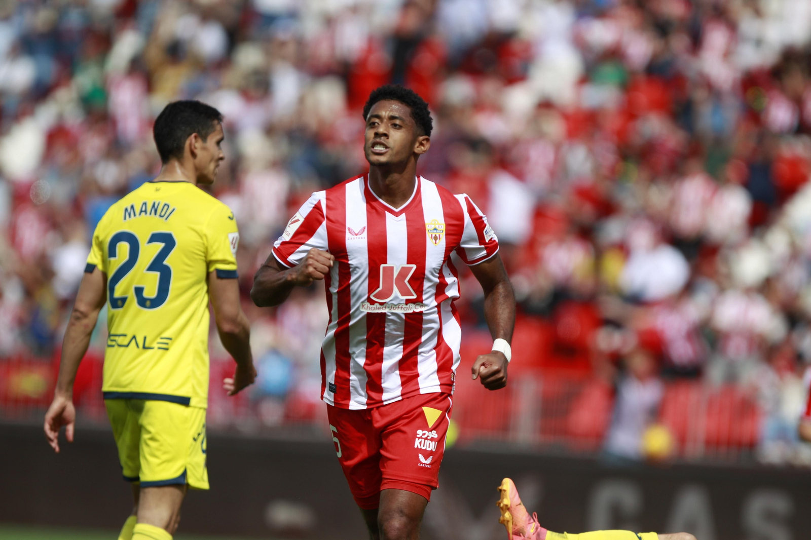 Las mejores imágenes del partido de fútbol U.D. Almería-Villarreal C.F.