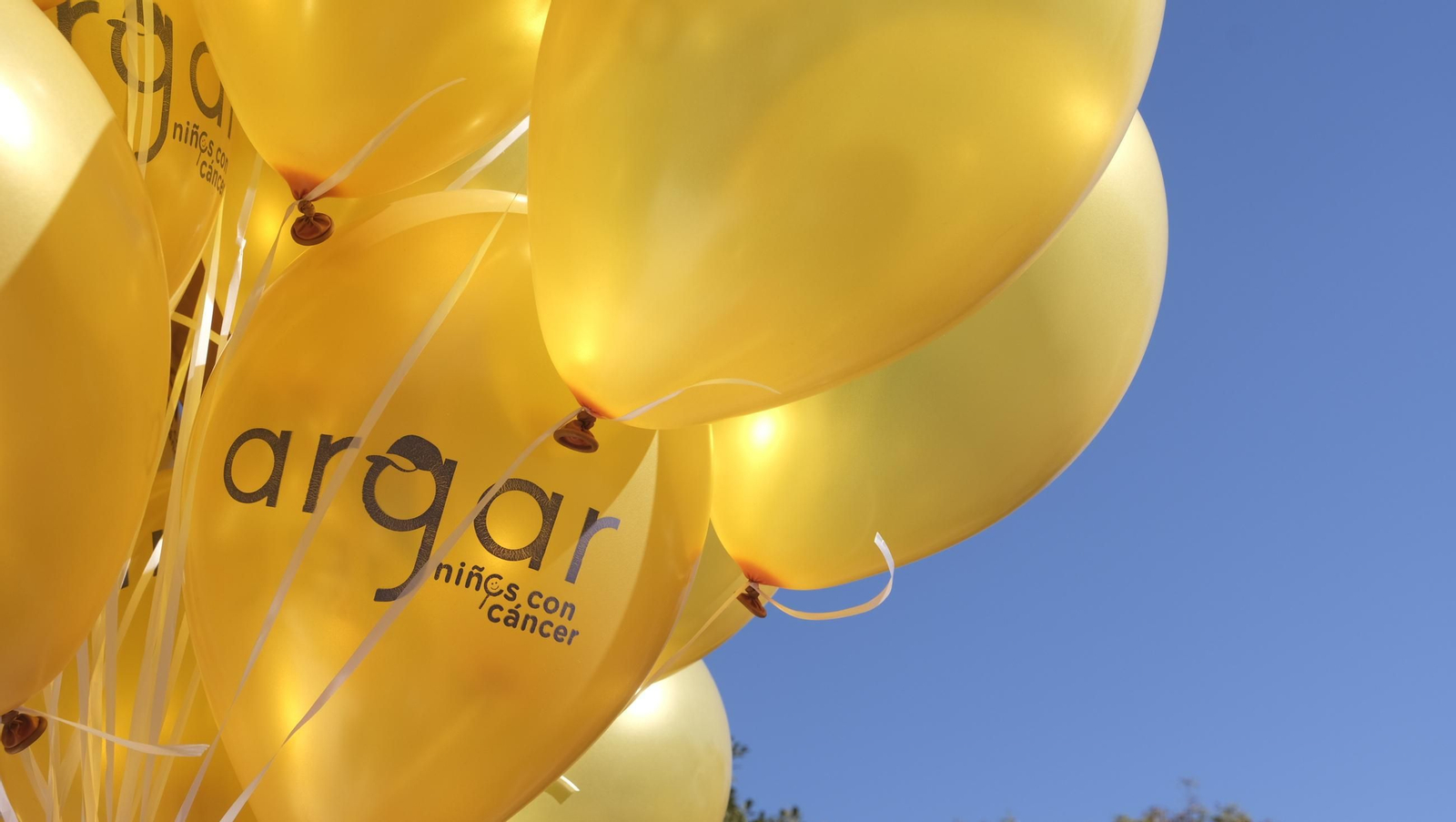 Día Internacional Contra el Cáncer Infantil en el CEIP 28 de Febrero, en imágenes