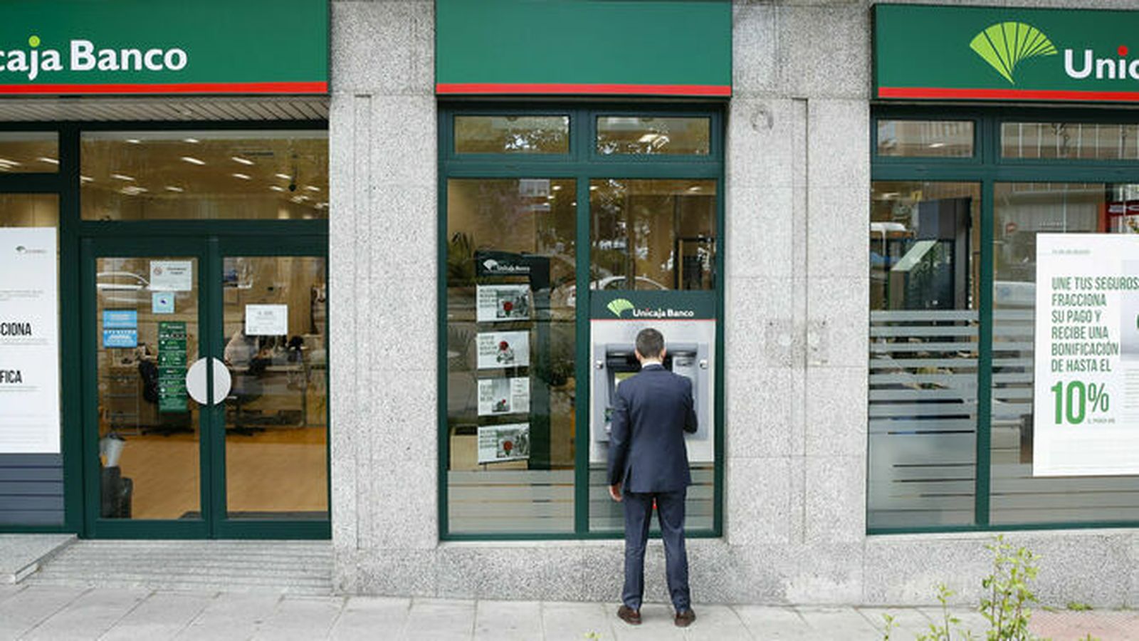 Una oficina de Unicaja Banco