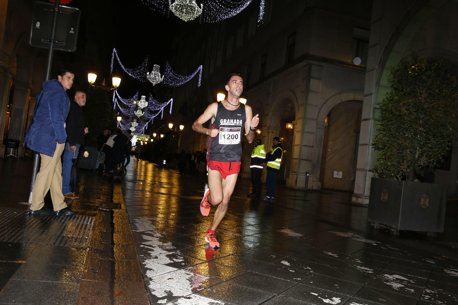 Las imágenes de los mejores disfraces en la Carrera de la Suerte de Granada
