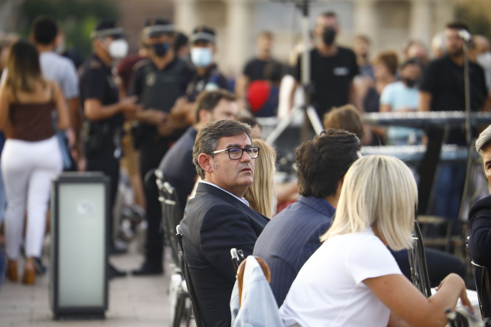 El desfile de Silbon por el Puente Romano de Córdoba, en imágenes