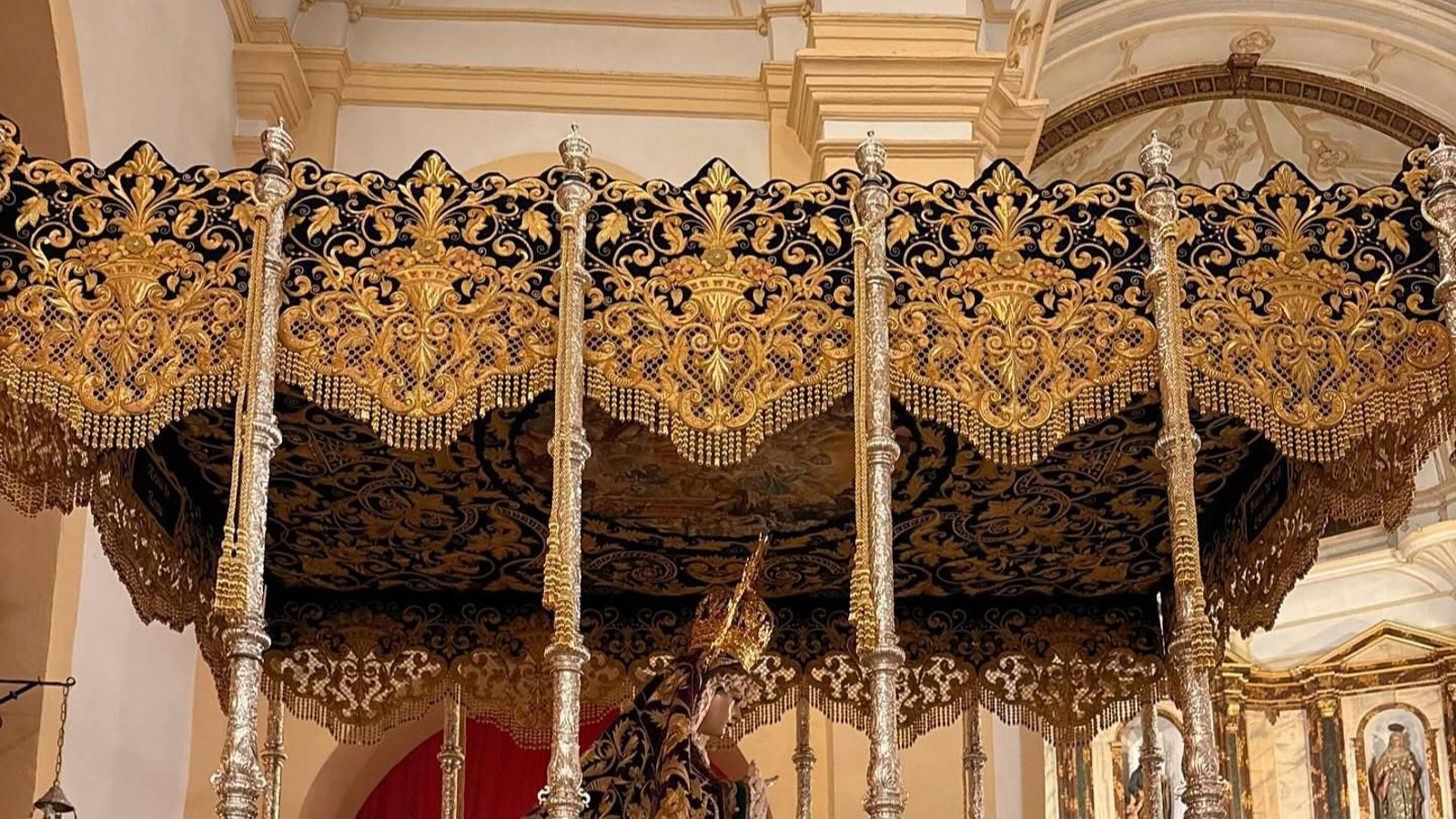 Nuevo paso de palio de la Virgen del Mayor Dolor de Granada, Octubre 2025.jpg