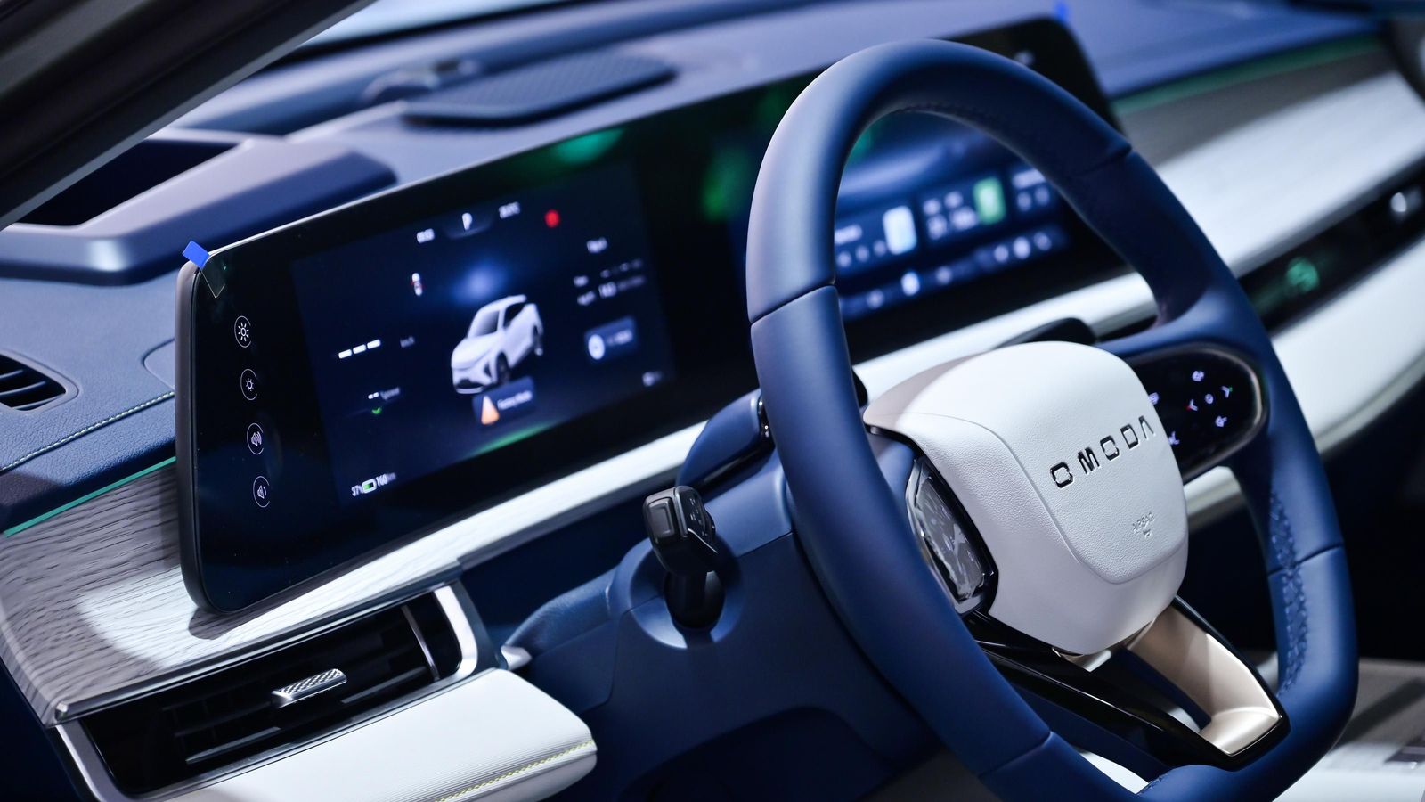 Las dos pantallas, instrumentación y multimedia, se situarán bajo un mismo cristal y tendrán un tamaño semejante: 12,3"