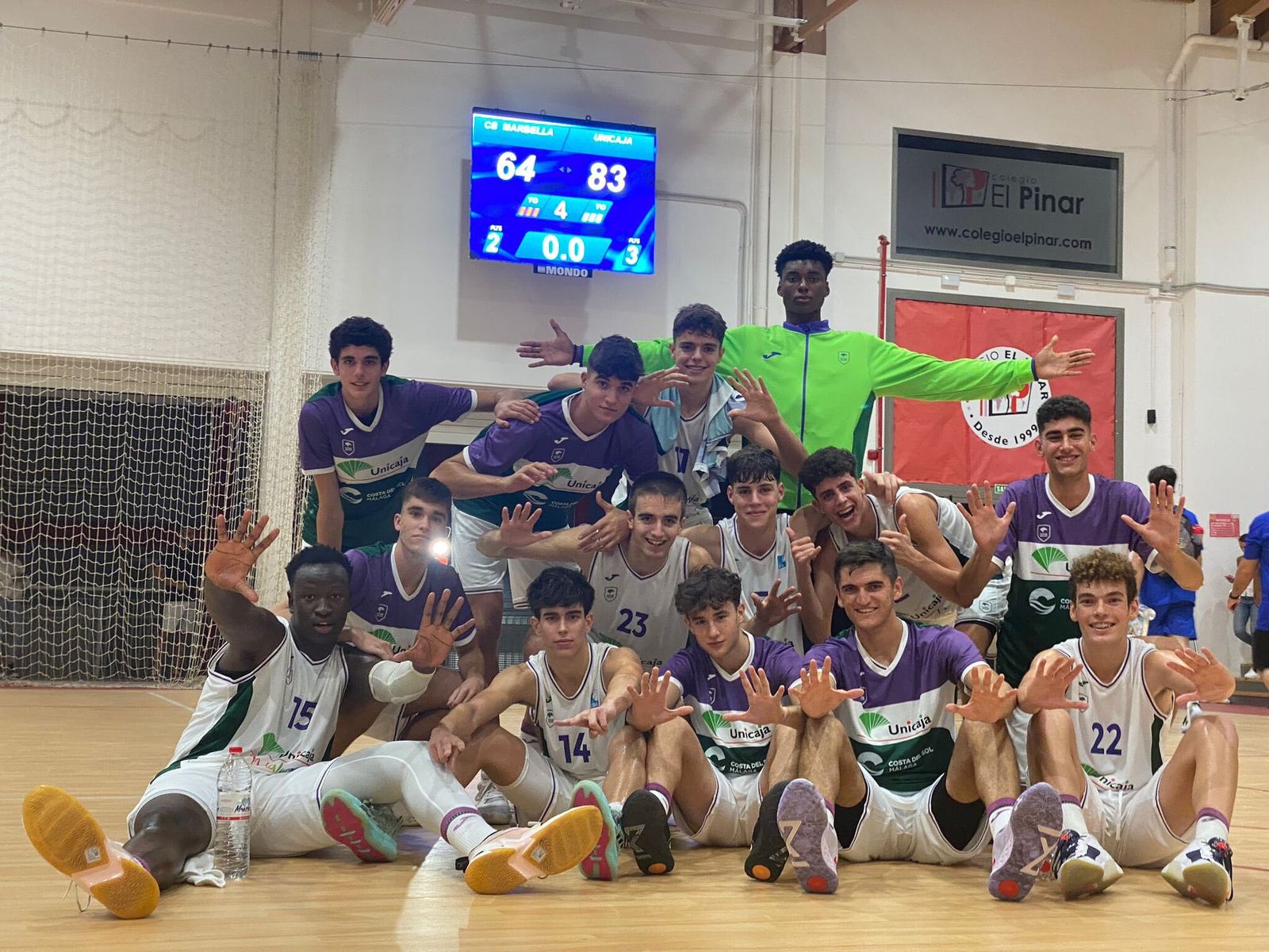 El Unicaja celebra el triunfo.