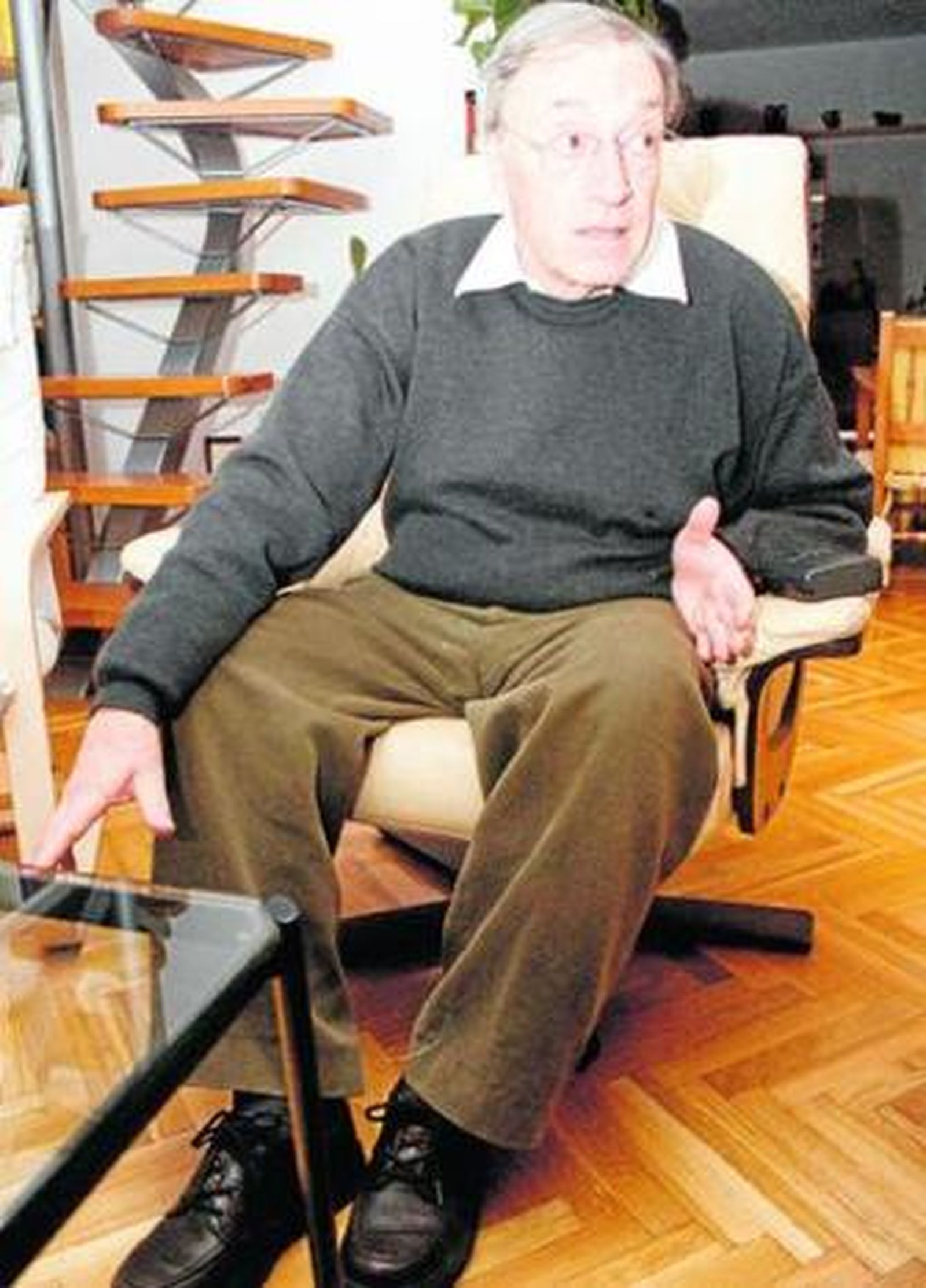 Solé Tura ilustra sus palabras en una de las últimas entrevistas que concedió.