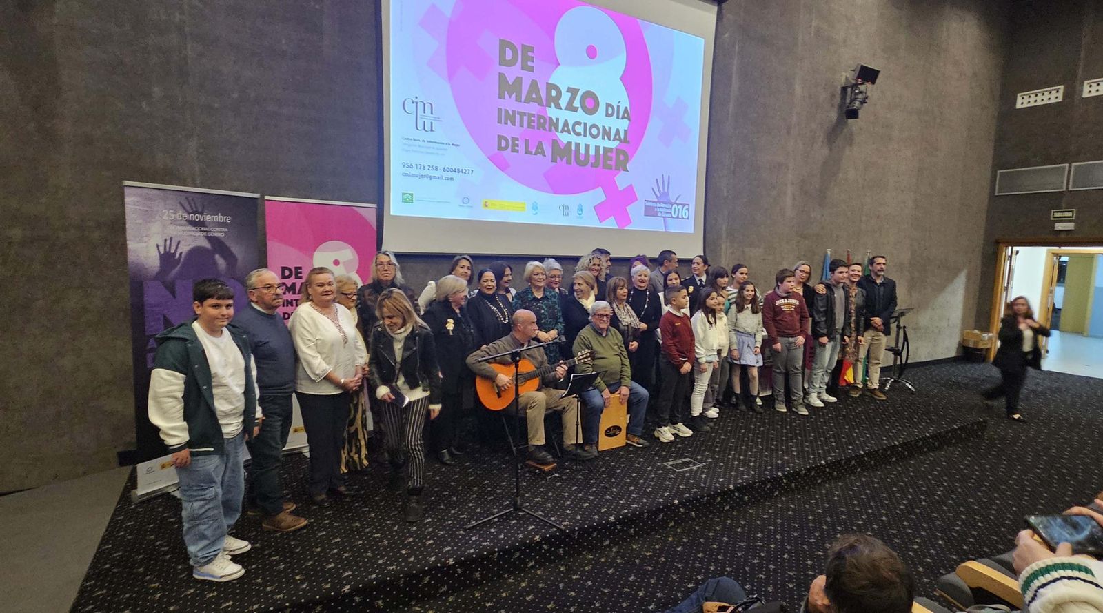 Las fotos de la entrega de los Premios a la Mujer Linense 2025