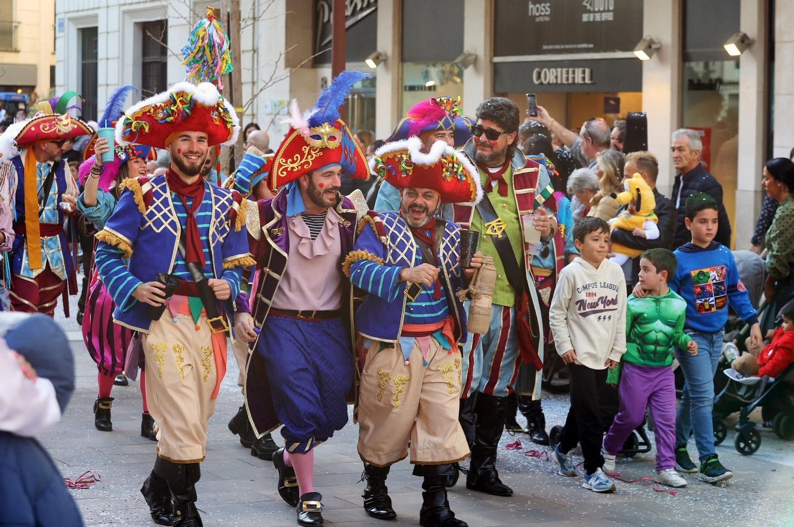 Imágenes de la cabalgata del Carnaval Colombino 2024