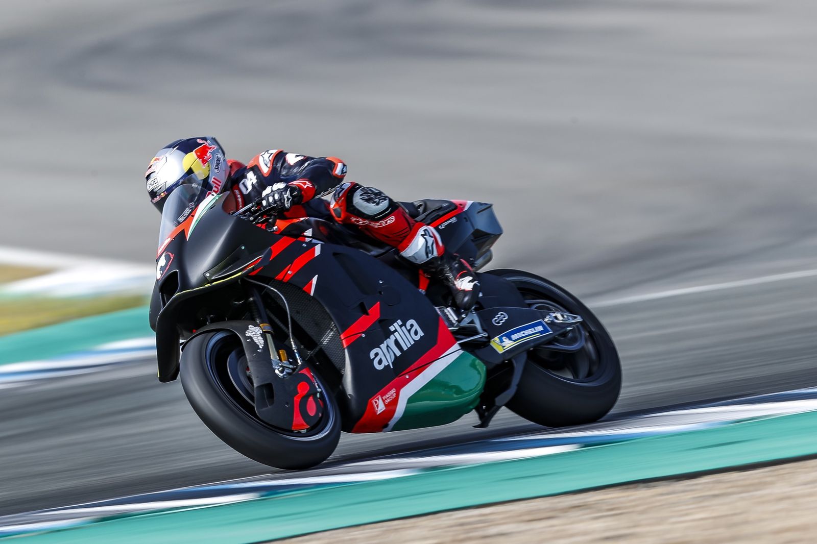 Andrea Dovizioso ha rodado con Aprilia en el Circuito de Jerez durante tres días.