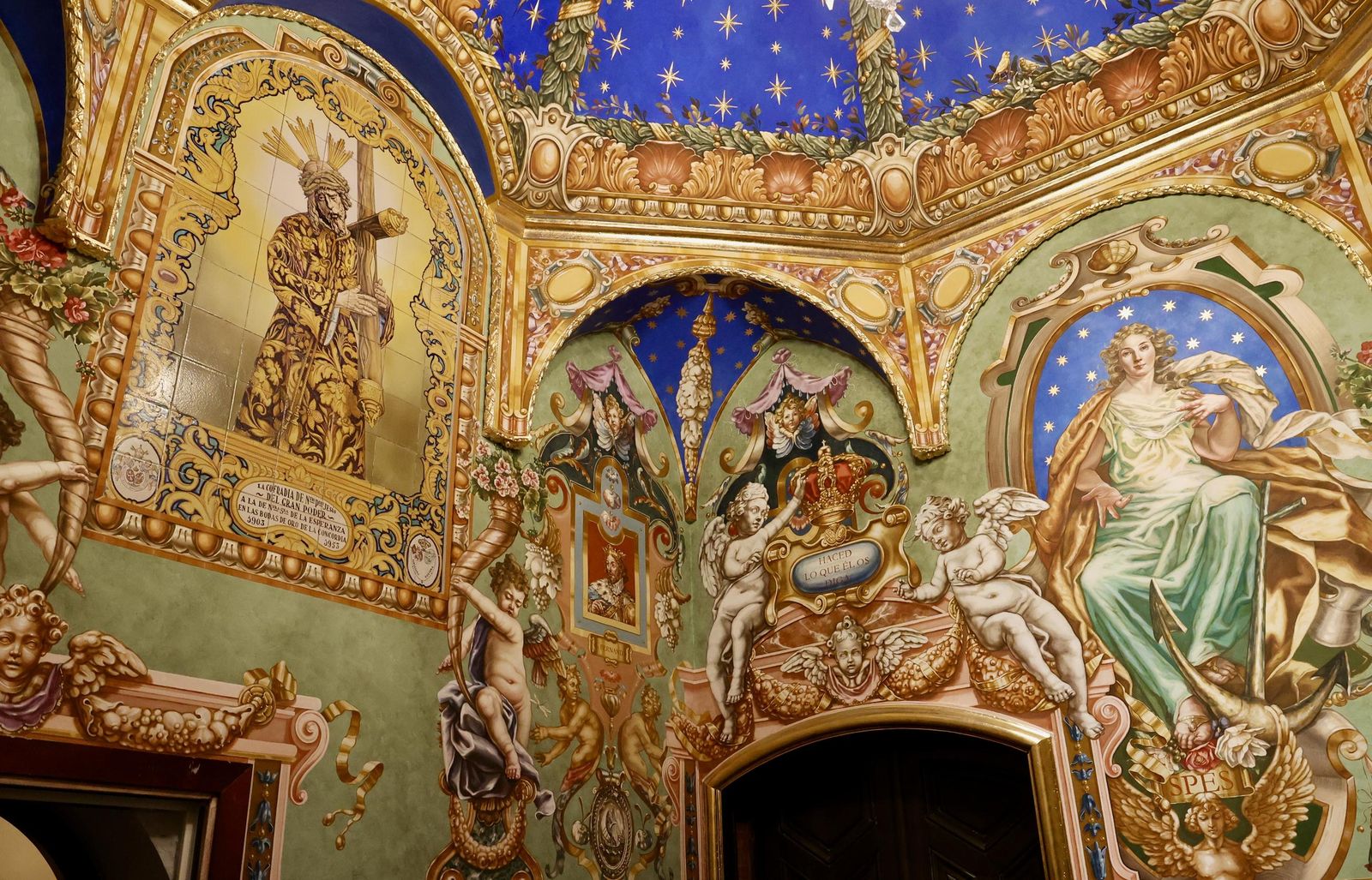 Decoración pictórica de la antesala del camarín de la Virgen de la Esperanza