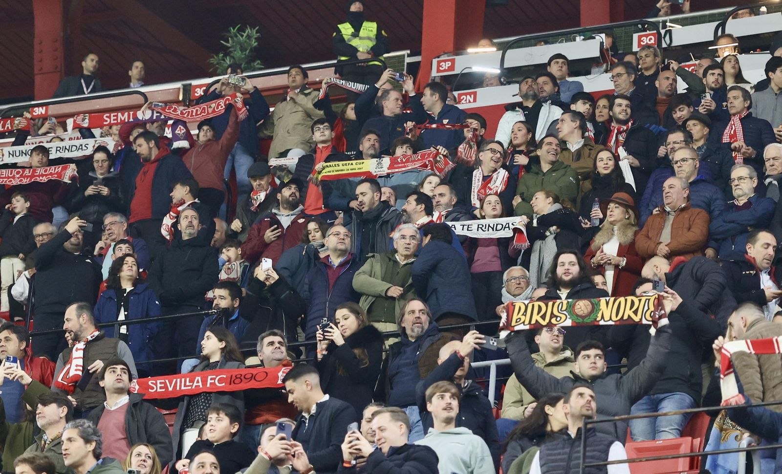 Búscate en el partido Sevilla Valencia