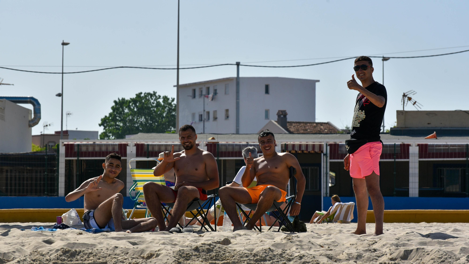 Las fotos de una tarde sol y playa en Algeciras