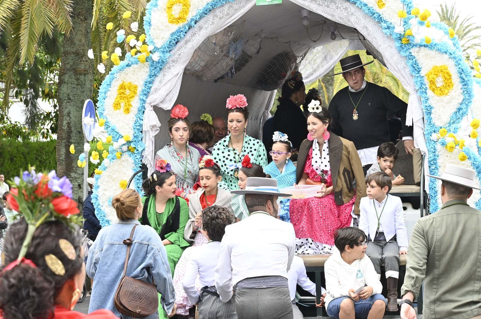 Imágenes de los carros de la Hermandad del Rocío de Huelva