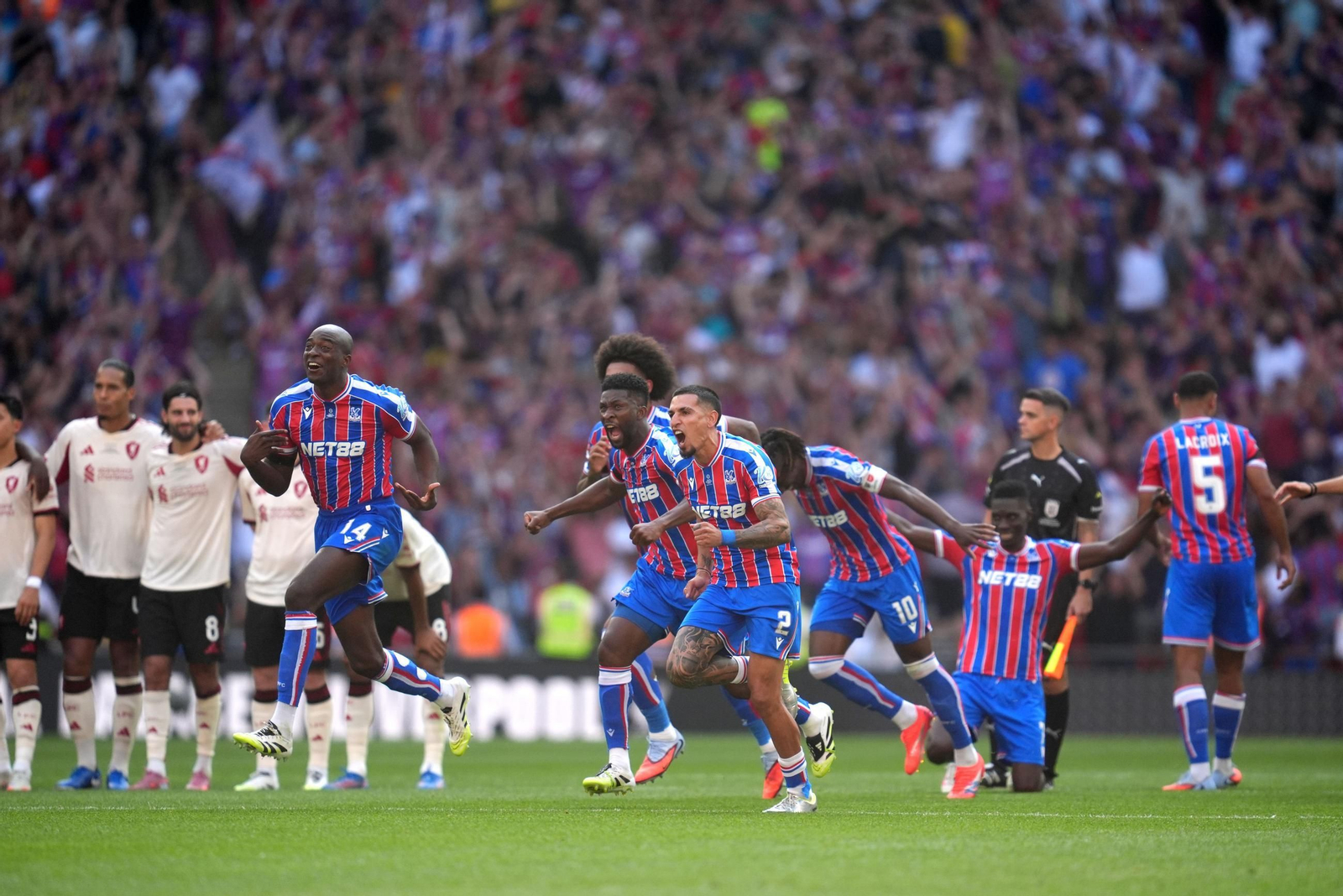 El título del Crystal Palace sobre el Liverpool, en imágenes (2-1)