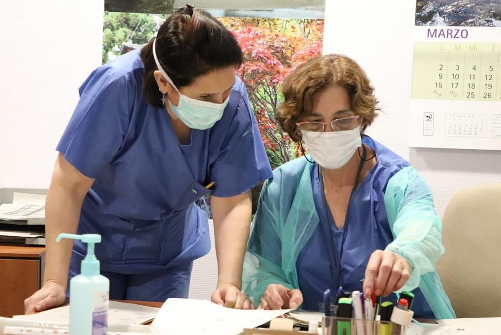 El trabajo en las Urgencias del Reina Sofía, retratado por los propios profesionales