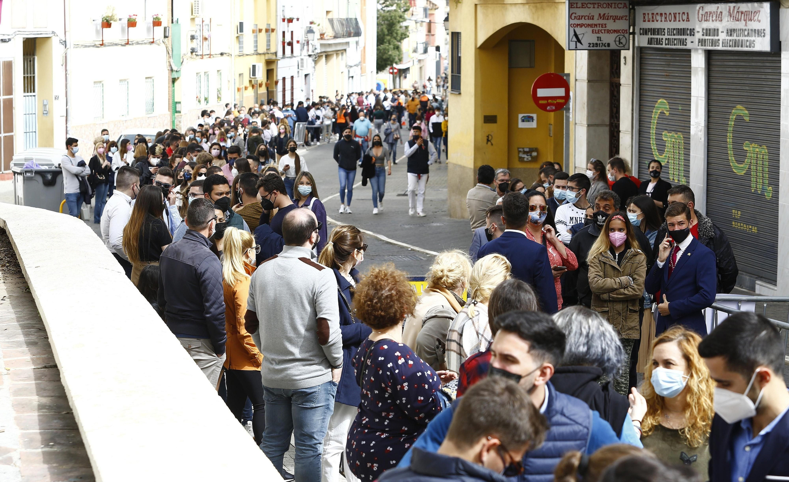 Las fotos del Lunes Santo en Málaga: la devoción en el barrio de La Trinidad