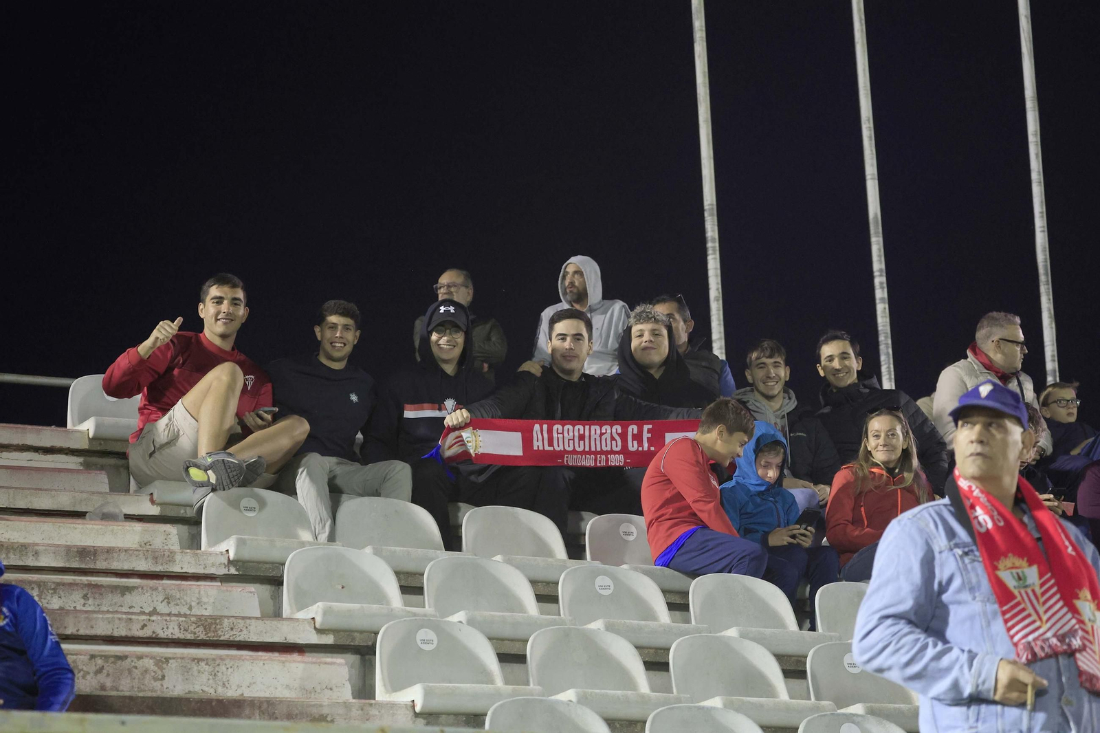 Búscate en las fotos del Algeciras CF - Antequera en el Nuevo Mirador