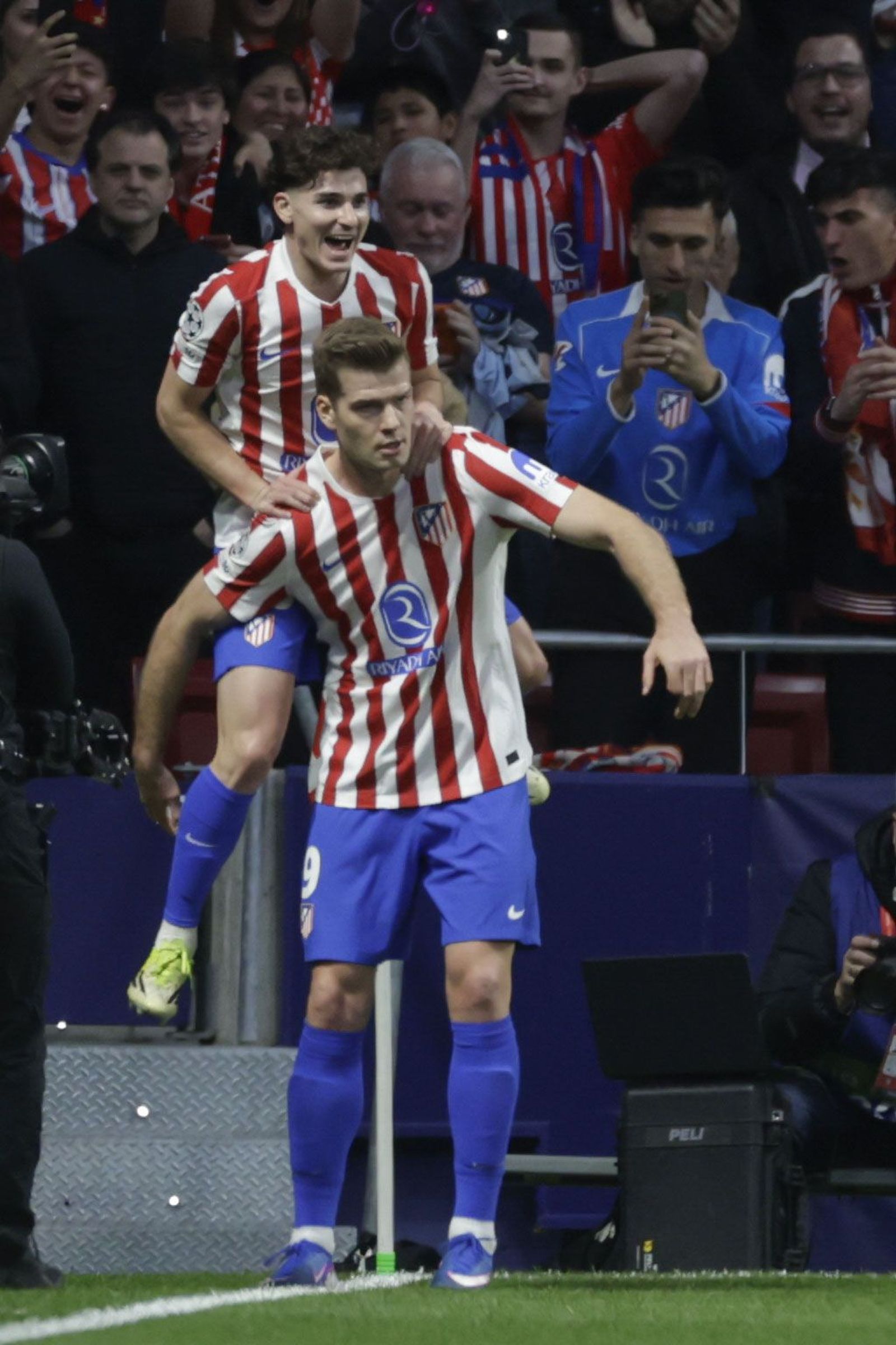 Las fotos del Atlético de Madrid - Brujas