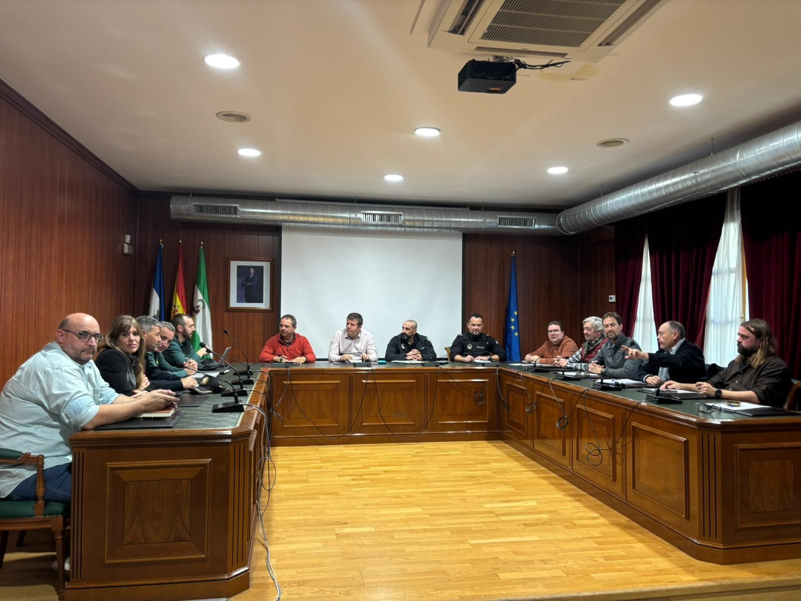Imagen de la reunión de coordinacion del dispositivo celebrada este domingo