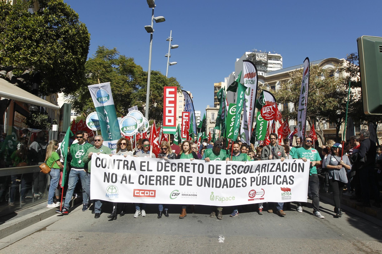 Apenas 2.000 docentes secundan la huelga de Educación en la provincia de Almería