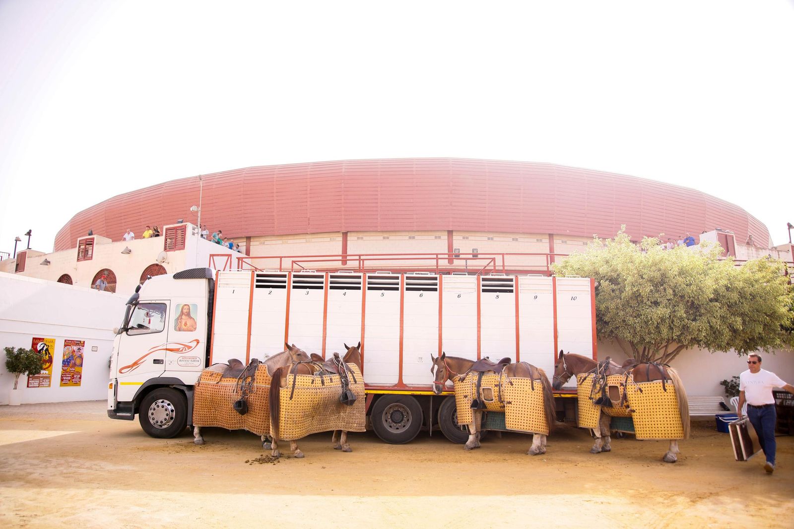 Imágenes de la corrida de toros en Roquetas de Mar