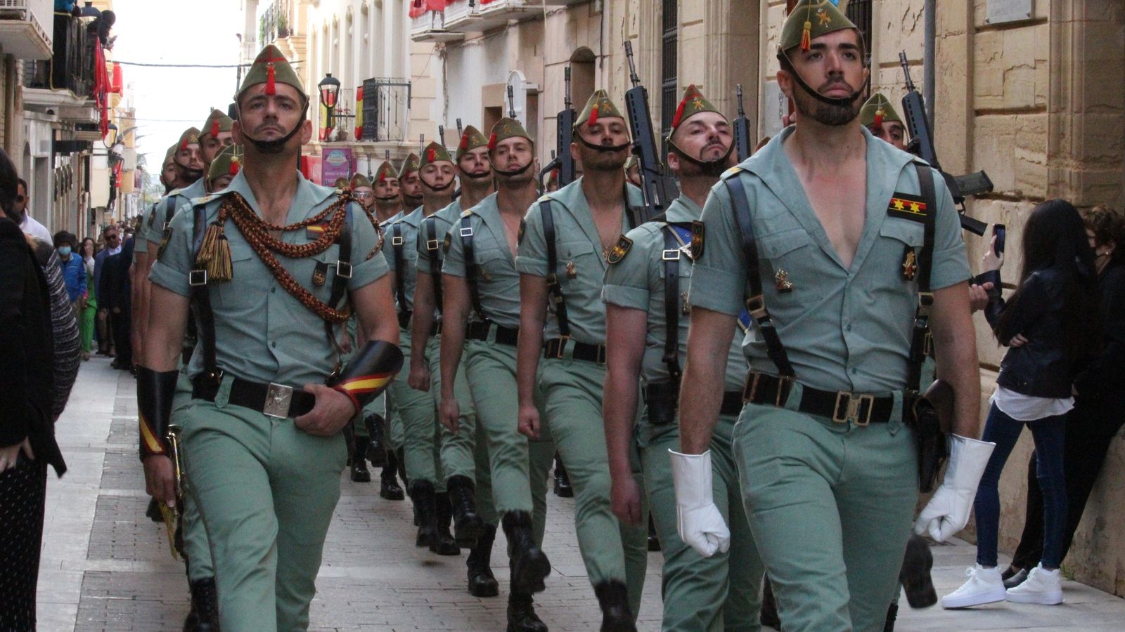 La Legión por las calles de Vera.