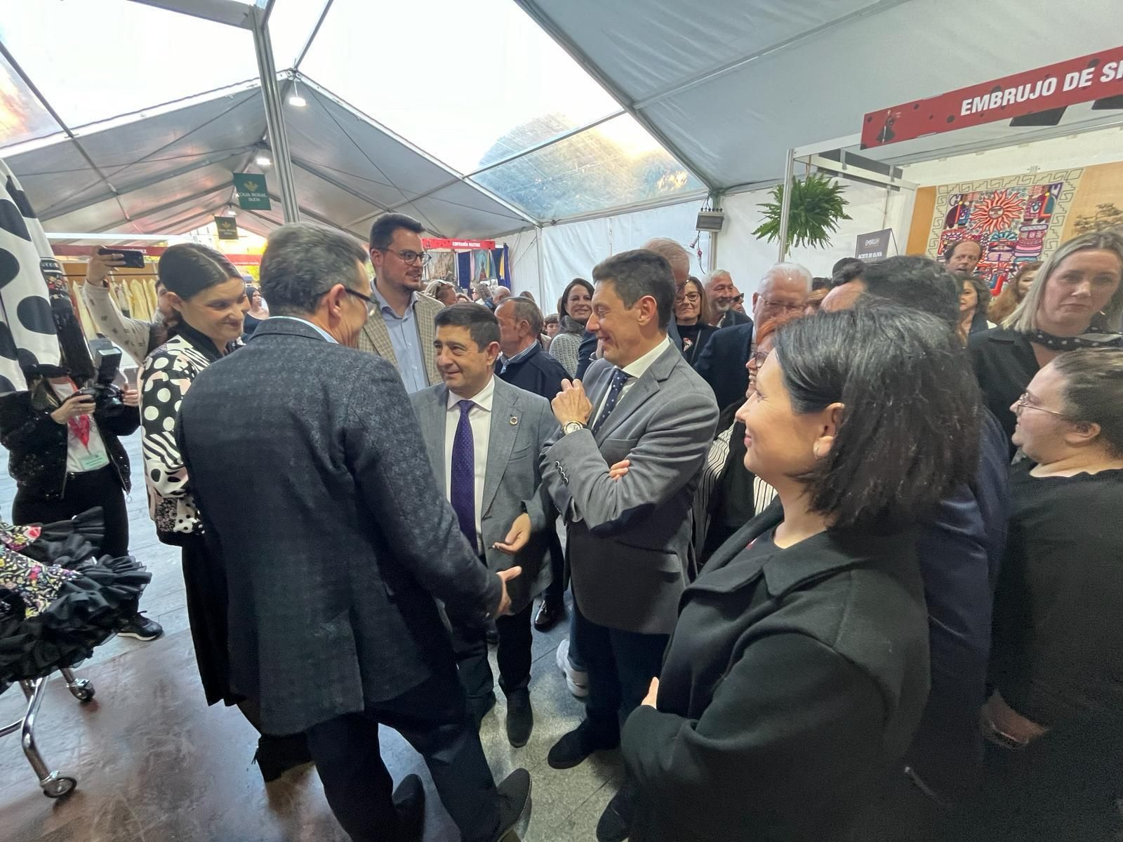 Inauguración y primer desfile de Andújar Flamenca