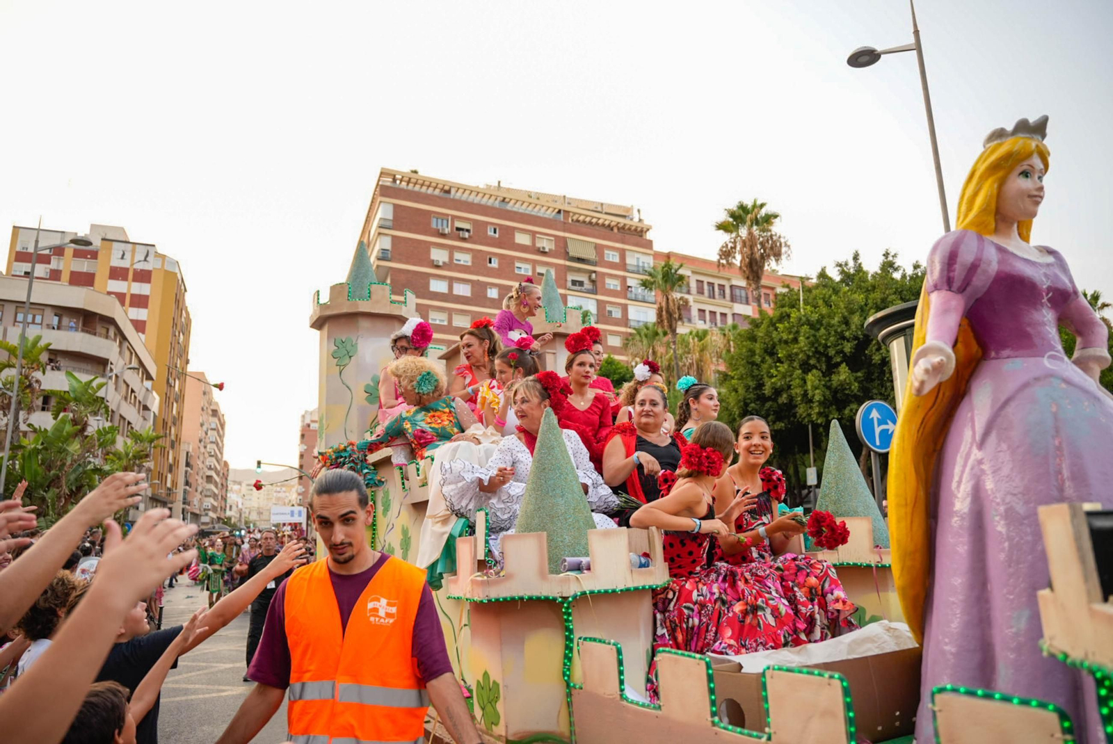 Así se ha vivido la Batalla de Flores en la Feria de Almería