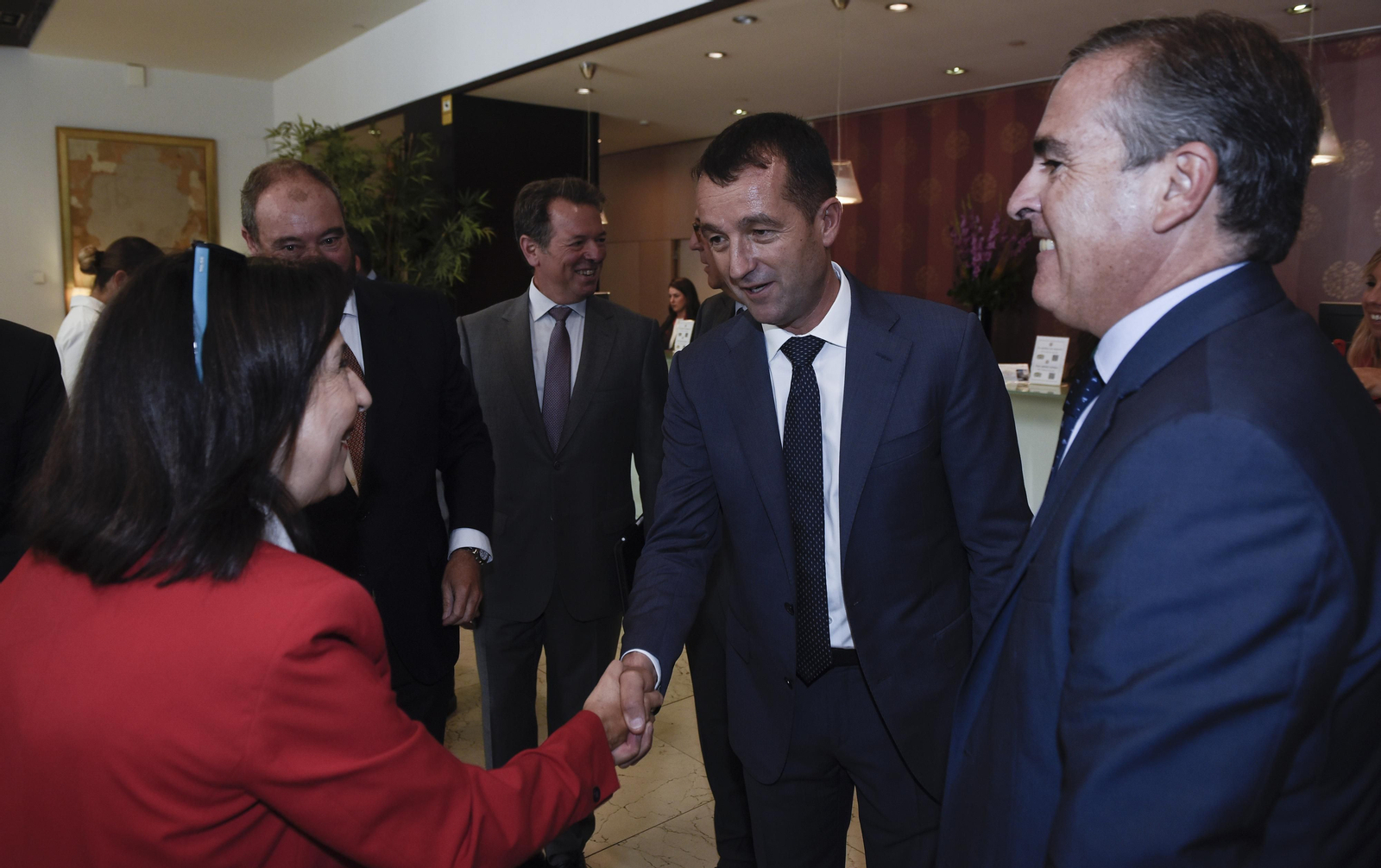 Las imágenes del Foro Joly con la Ministra de Defensa, Margarita Robles