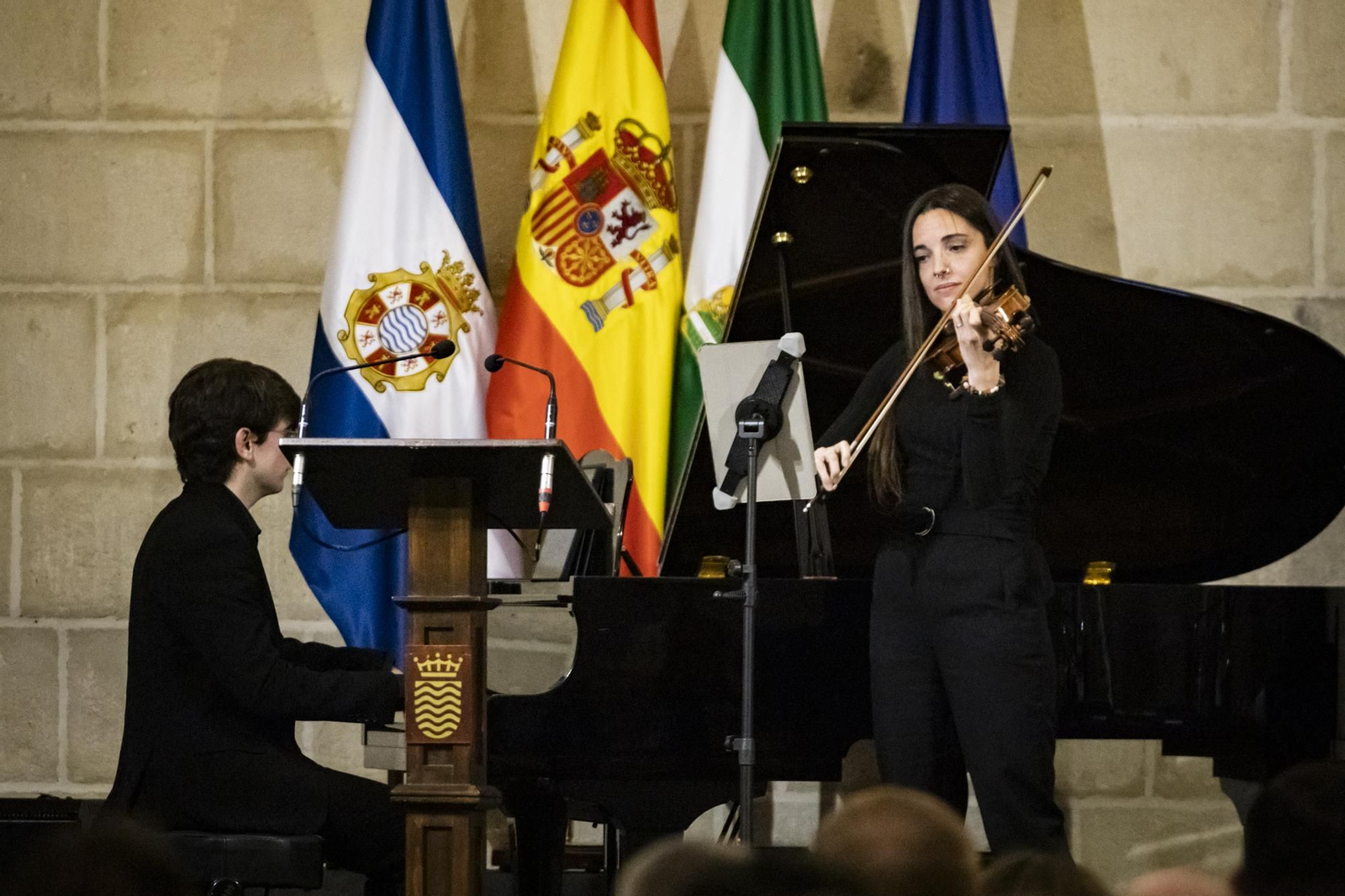 La entrega de la Medalla de Oro de Jerez a la Virgen de las Angustias, en imágenes