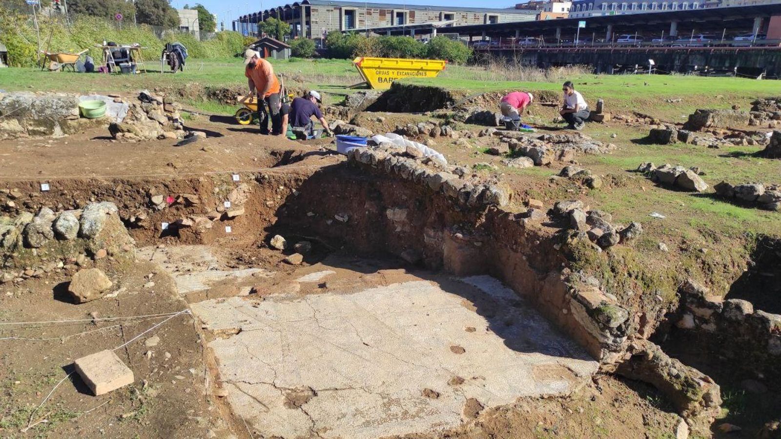 Técnicos durante los trabajos.