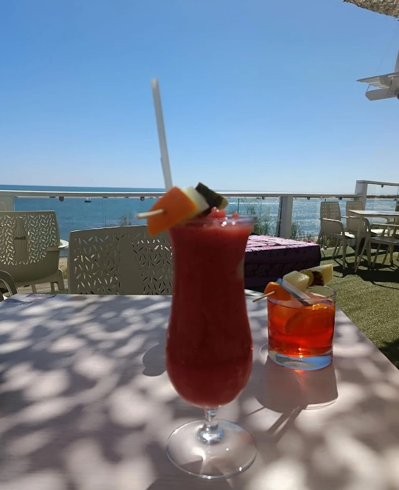 Cócteles naturales con vistas