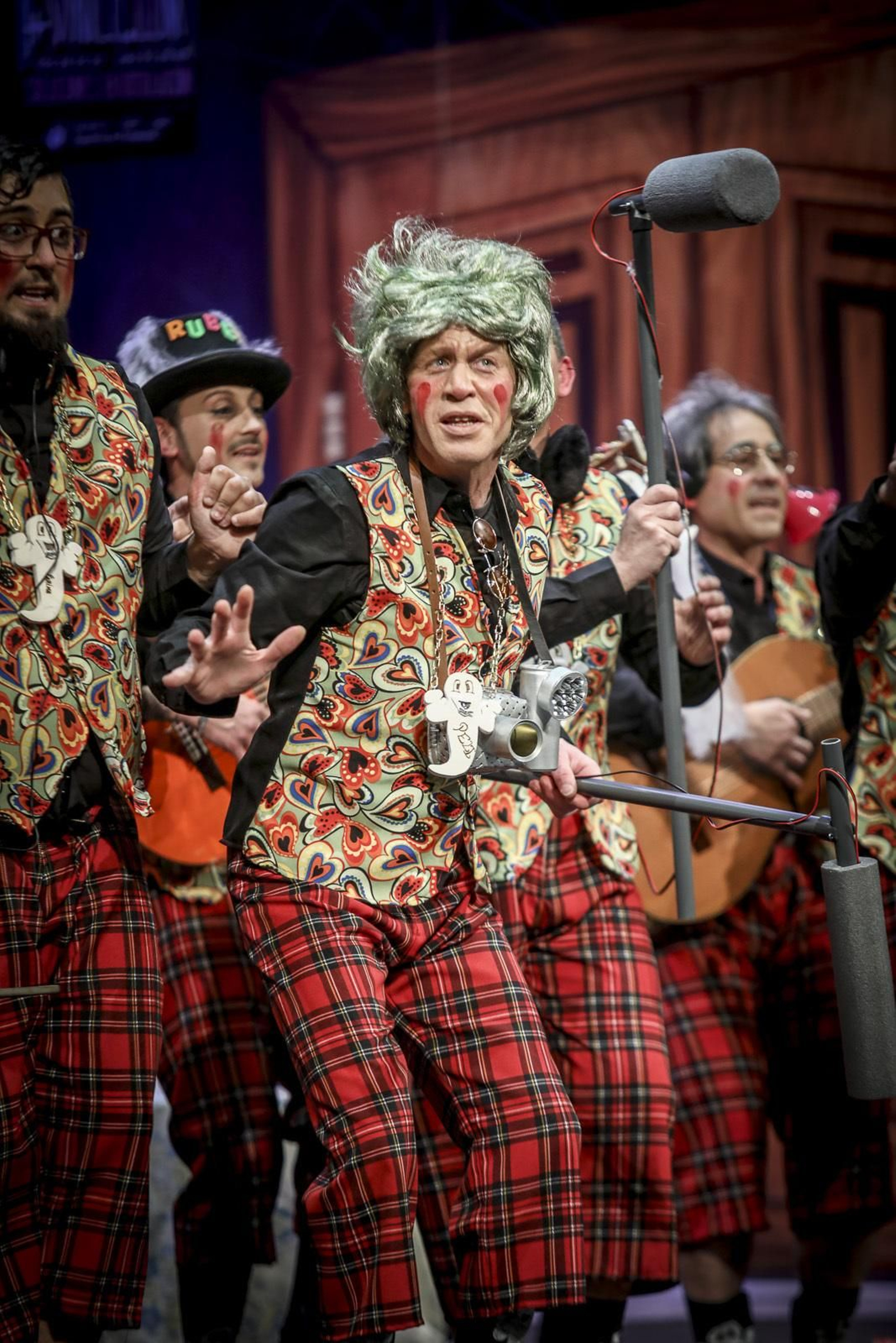 Chirigota Habla, que no te veo