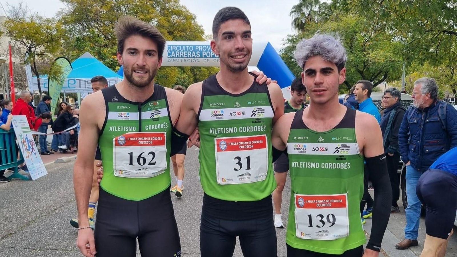 El podio masculino de la II Milla Ciudad de Córdoba Culdecor.