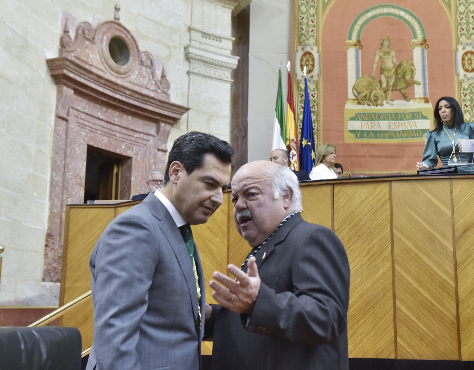 Acto institucional en el Pleno del Parlamento con motivo del Día de Andalucía